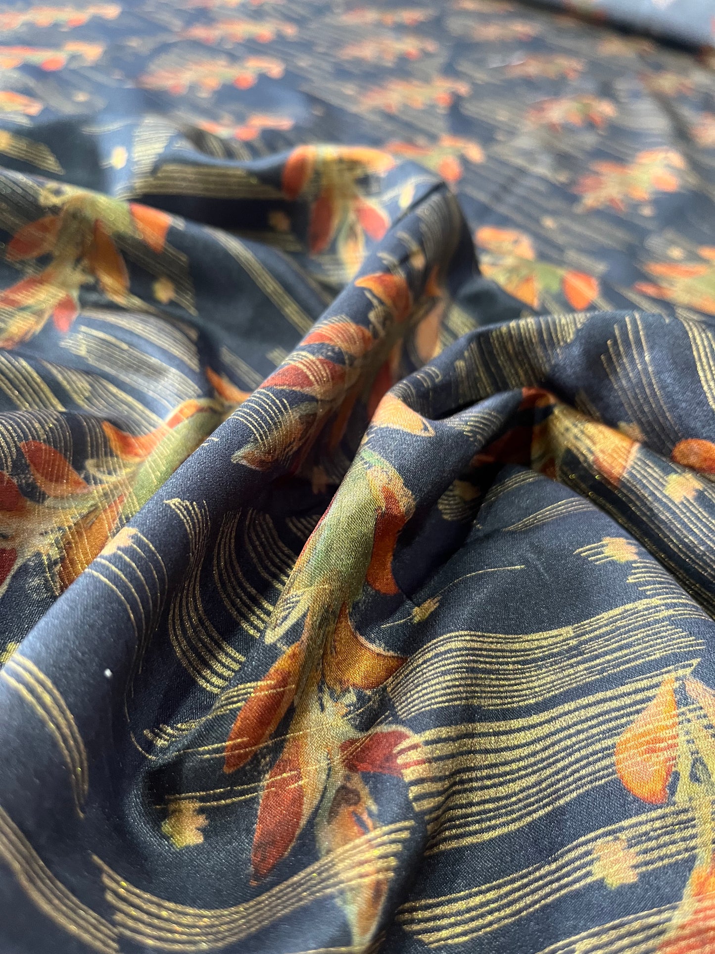 C02 POM 515 viscose satin with flowers and gold stripes