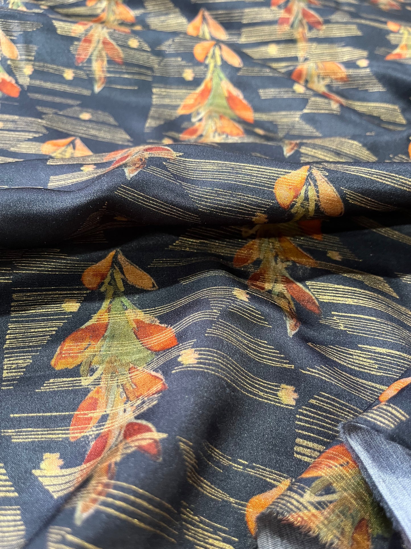 C02 POM 515 viscose satin with flowers and gold stripes