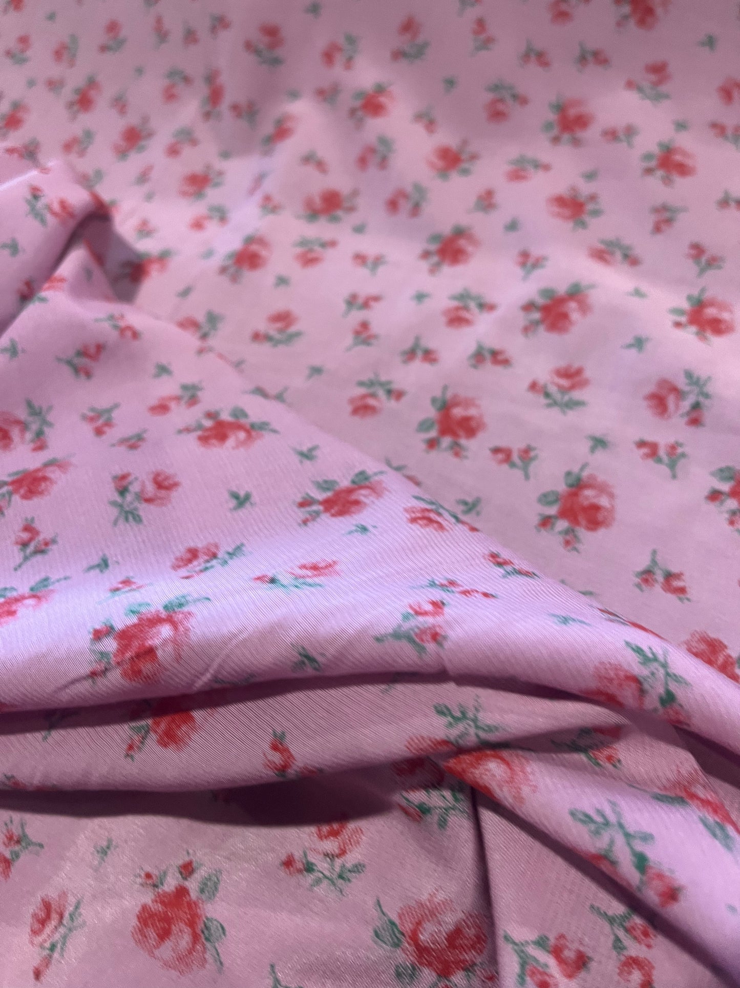 C02 Isidore 006 viscose pink+red flower bouquets