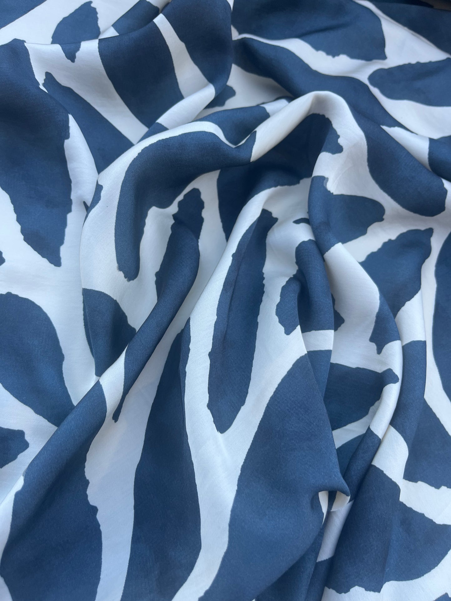 HERA 010 viscose fibrane grunged bamboo leaves