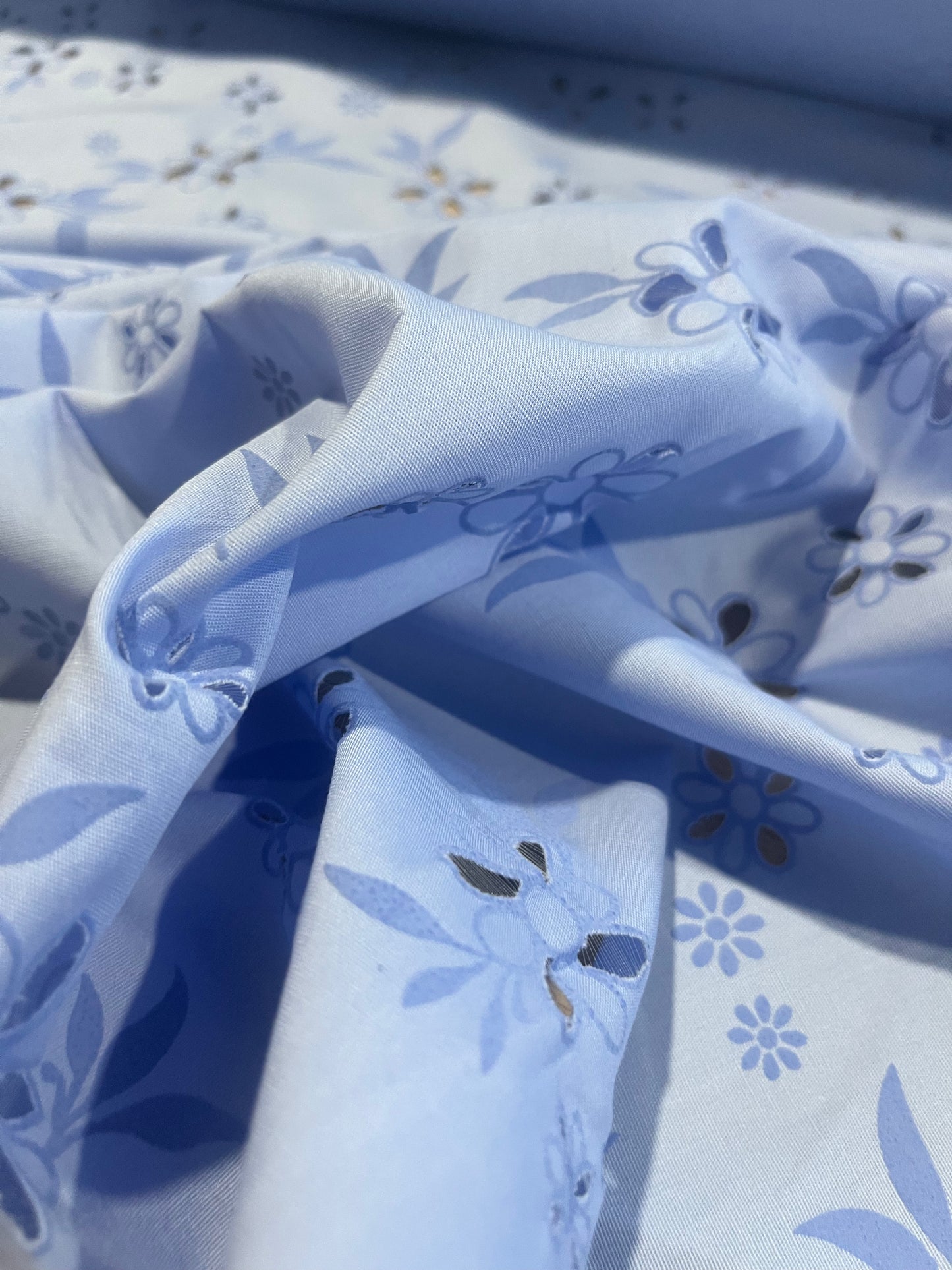 Sangallo cotton stretch lasercut+puff print design 1 blue
