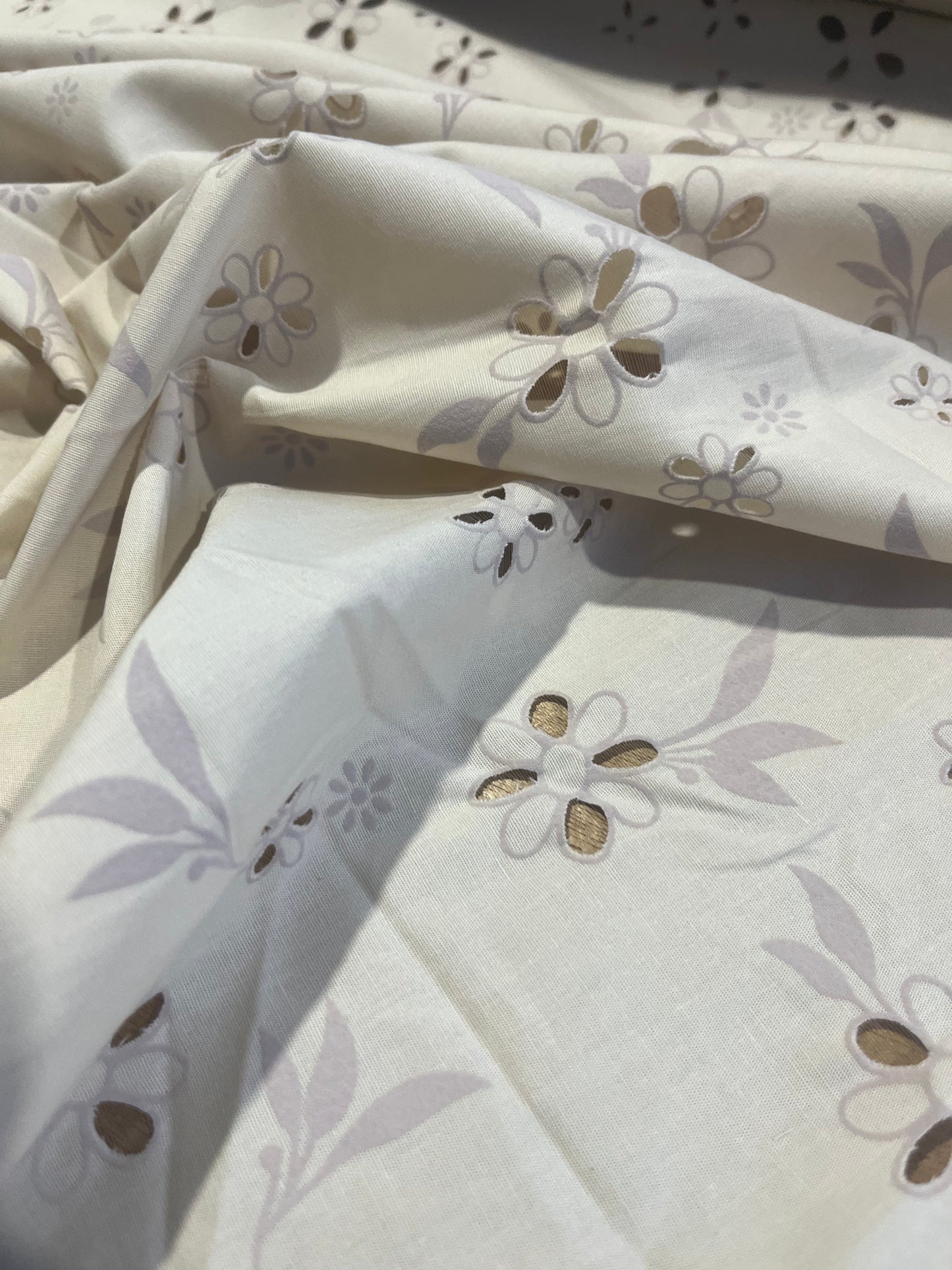 Sangallo cotton stretch lasercut+puff print design 1 sand
