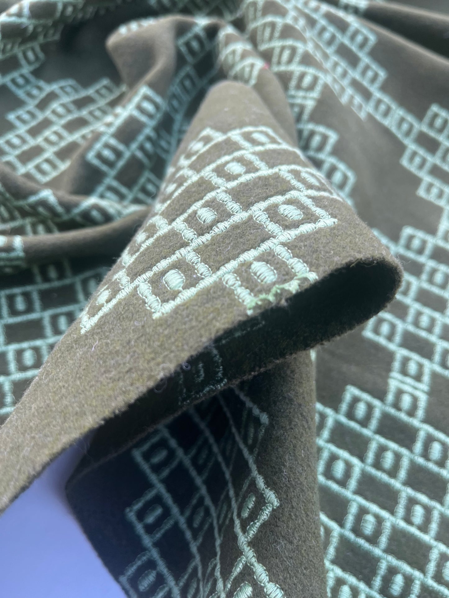 HERA 016 wool jacquard olive/mint