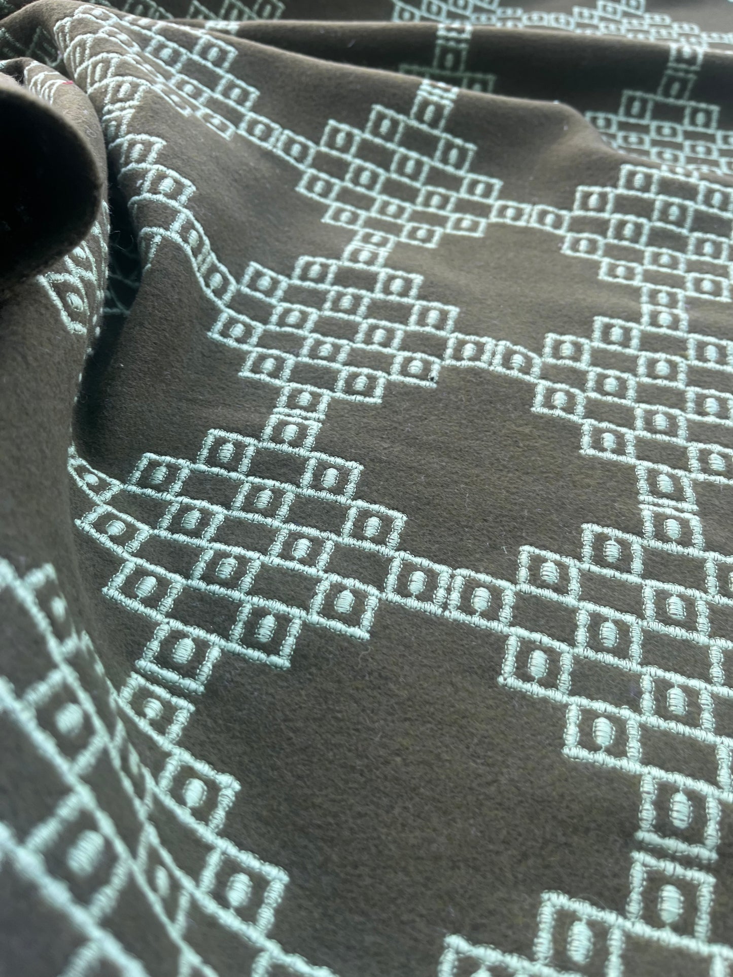 HERA 016 wool jacquard olive/mint