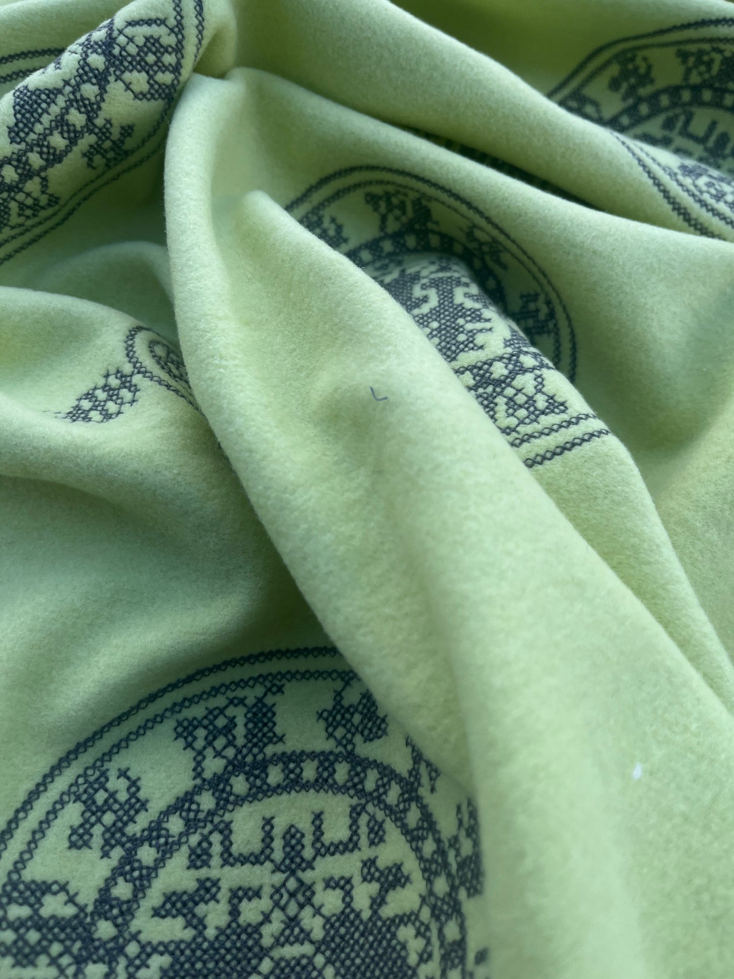 HERA 017 wool jacquard lime/moss