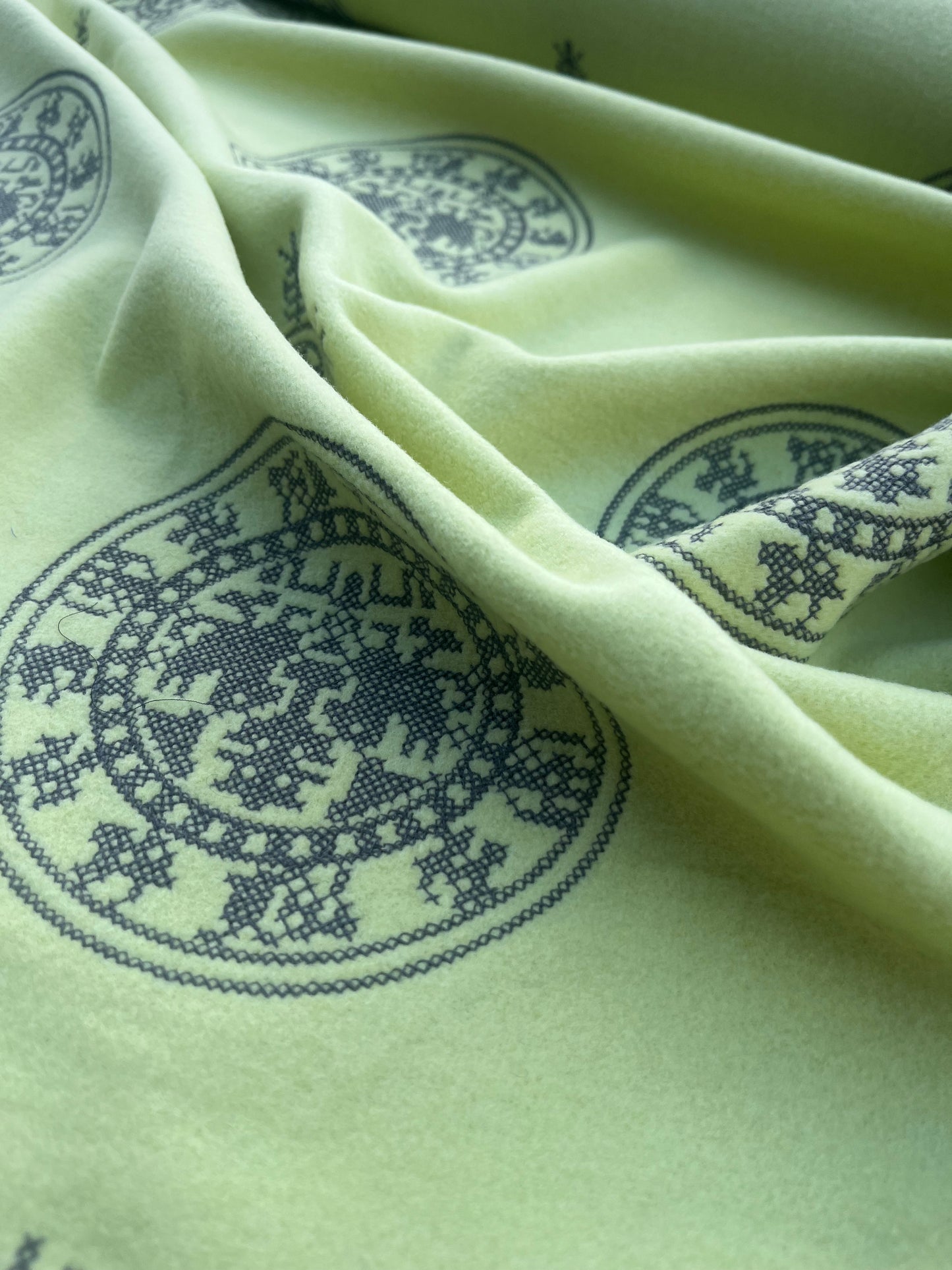 HERA 017 wool jacquard lime/moss