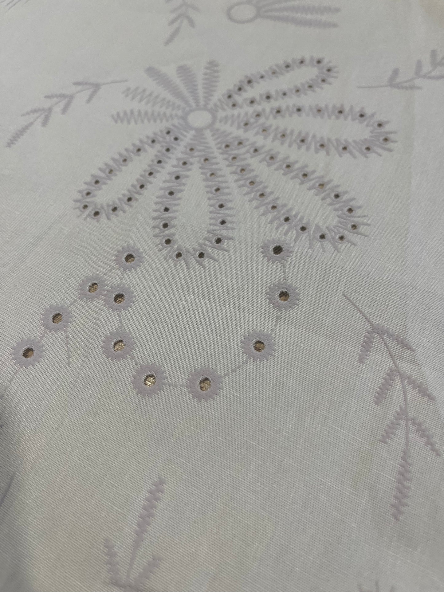 Sangallo cotton stretch lasercut+puff print design 2 sand