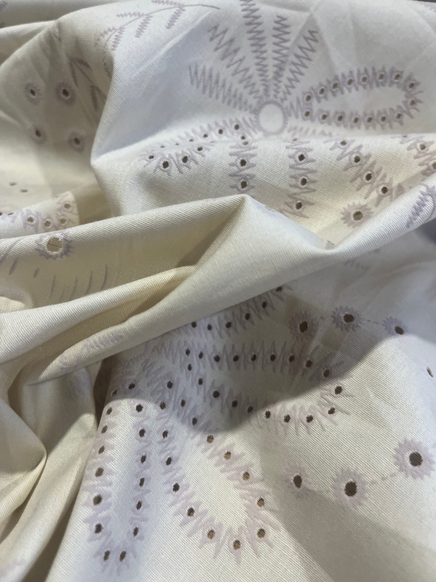 Sangallo cotton stretch lasercut+puff print design 2 sand