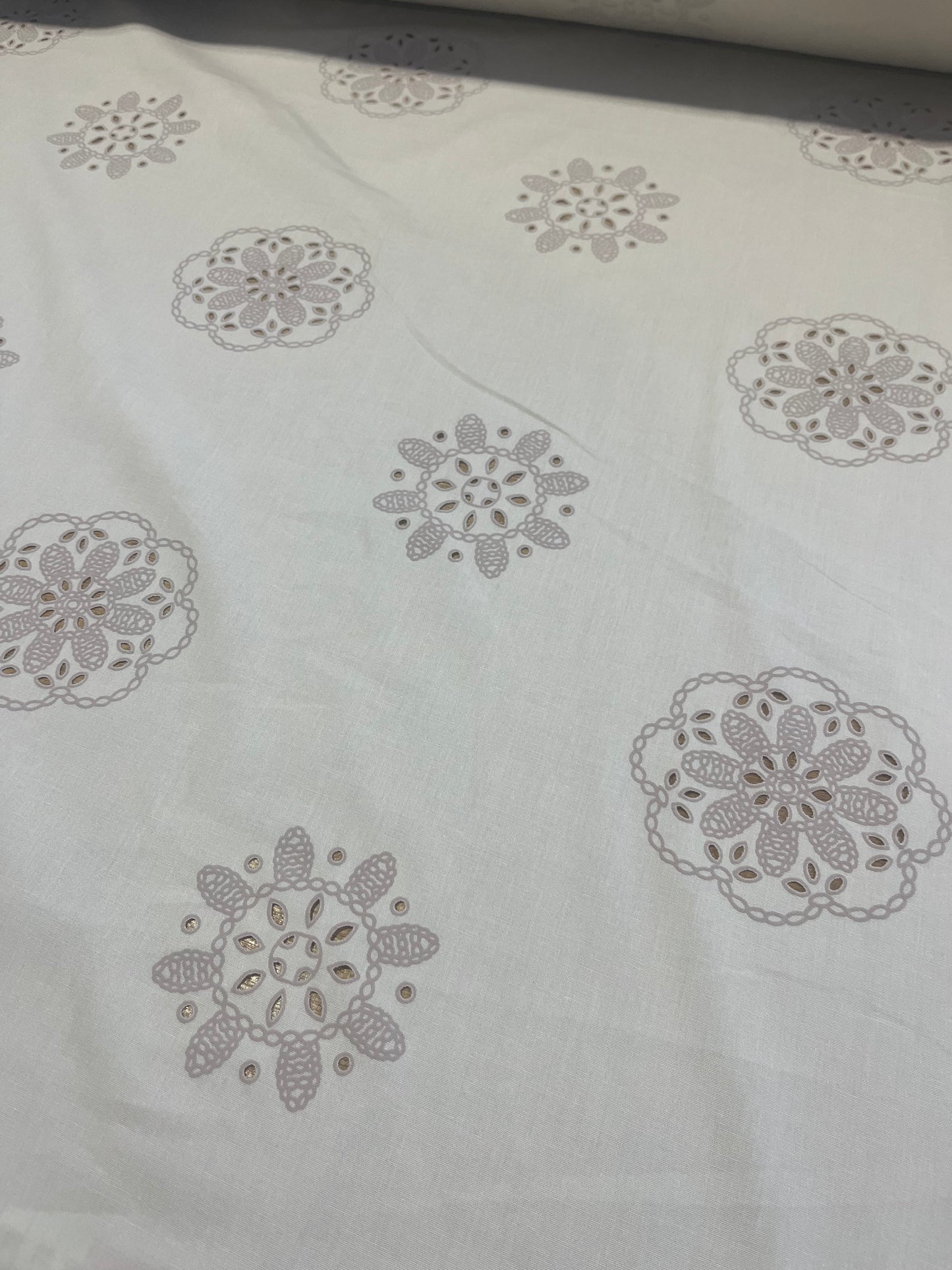H02 Sangallo cotton stretch lasercut+puff print design 3 sand