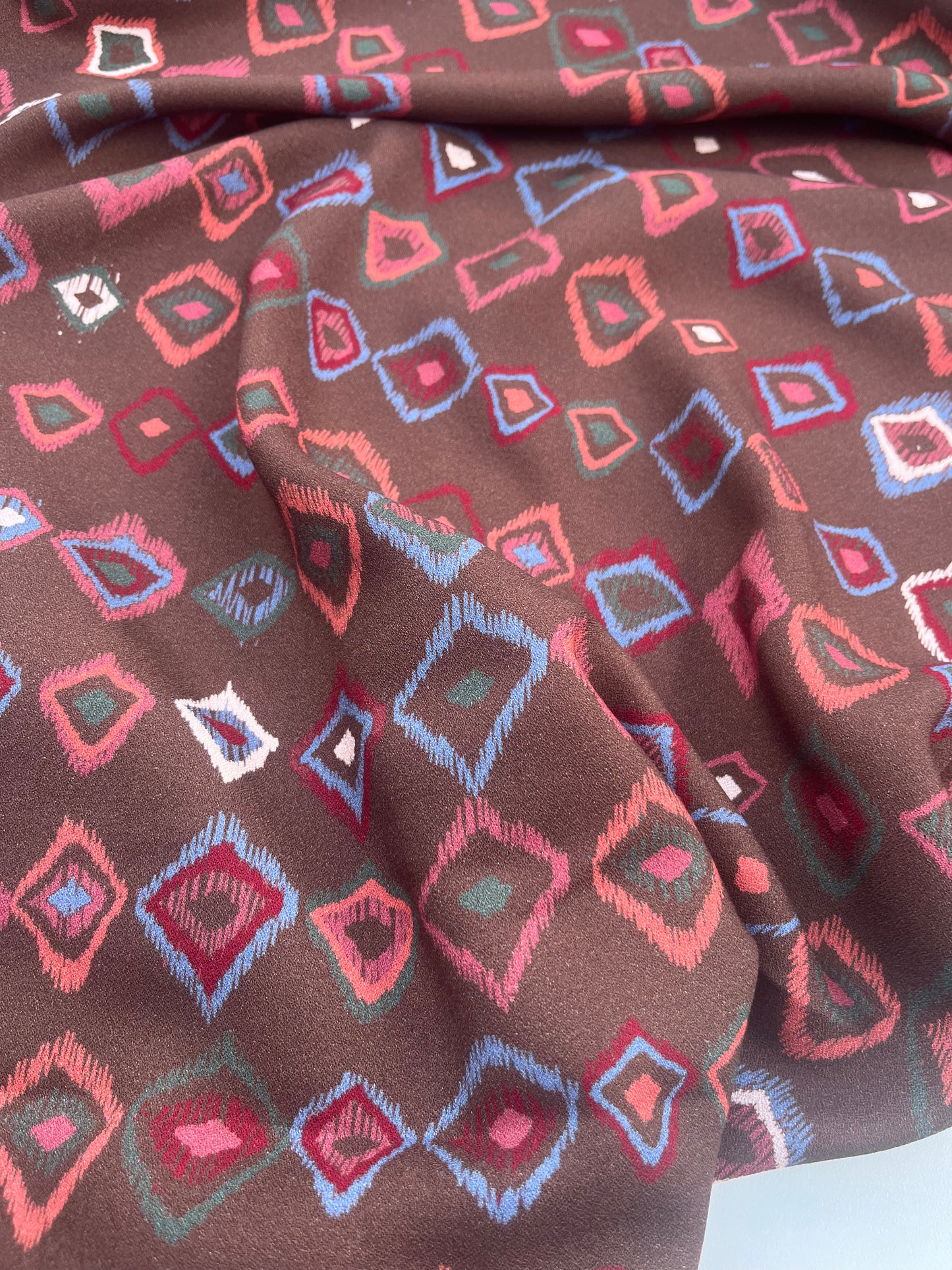 HERA 026 viscose crêpe hand drawn ethnic triangles