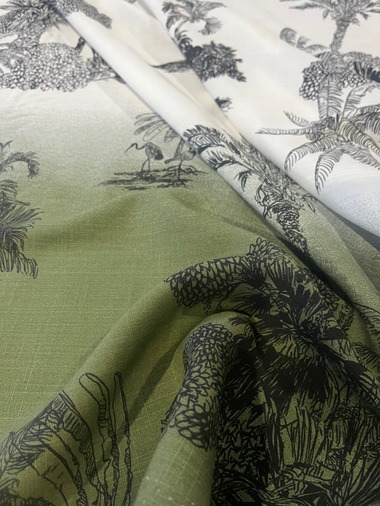 D02 BAPTISTE 008 viscose single border "Palm Beach" green