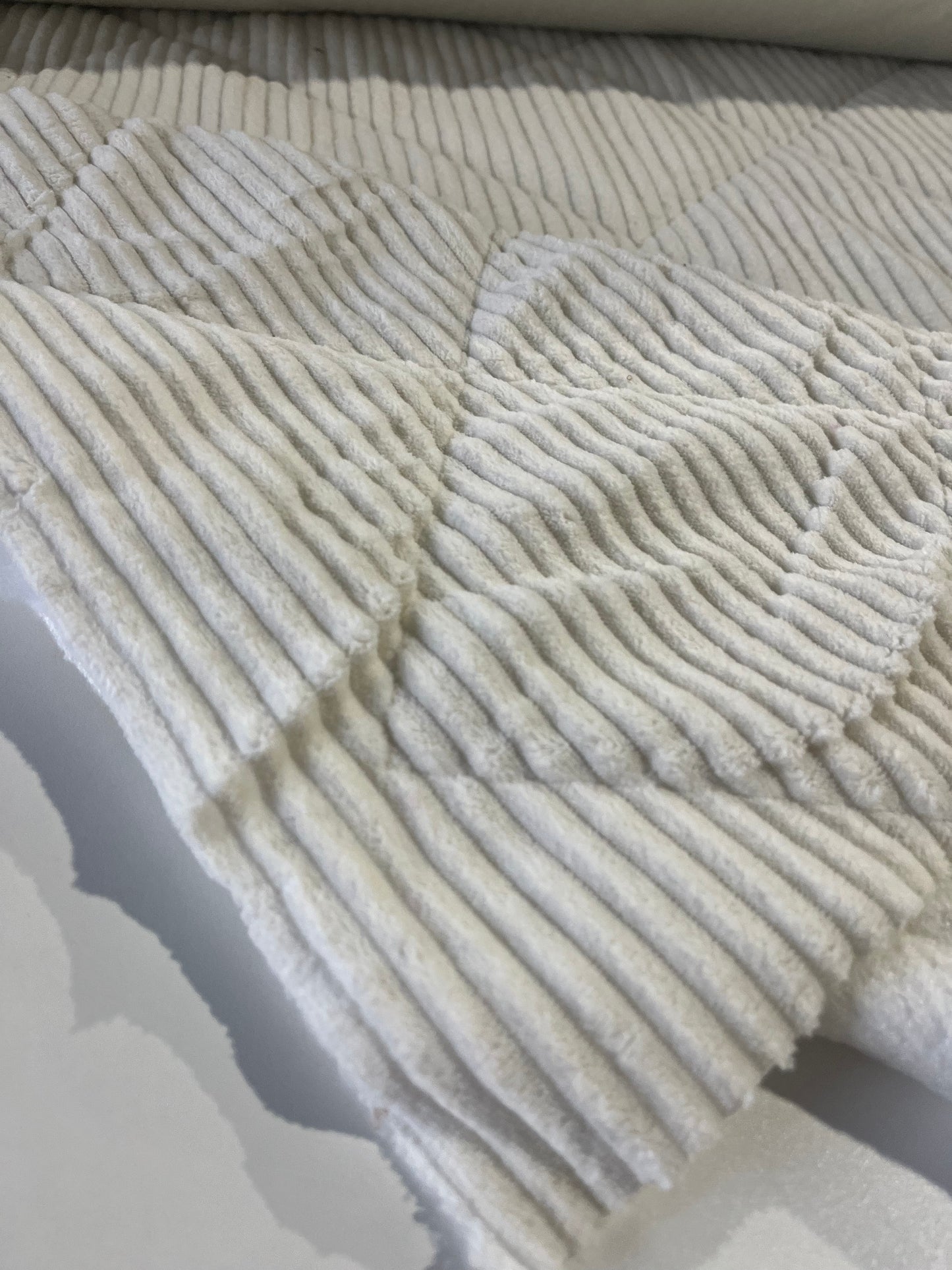 XII 010 quitled velvet cream