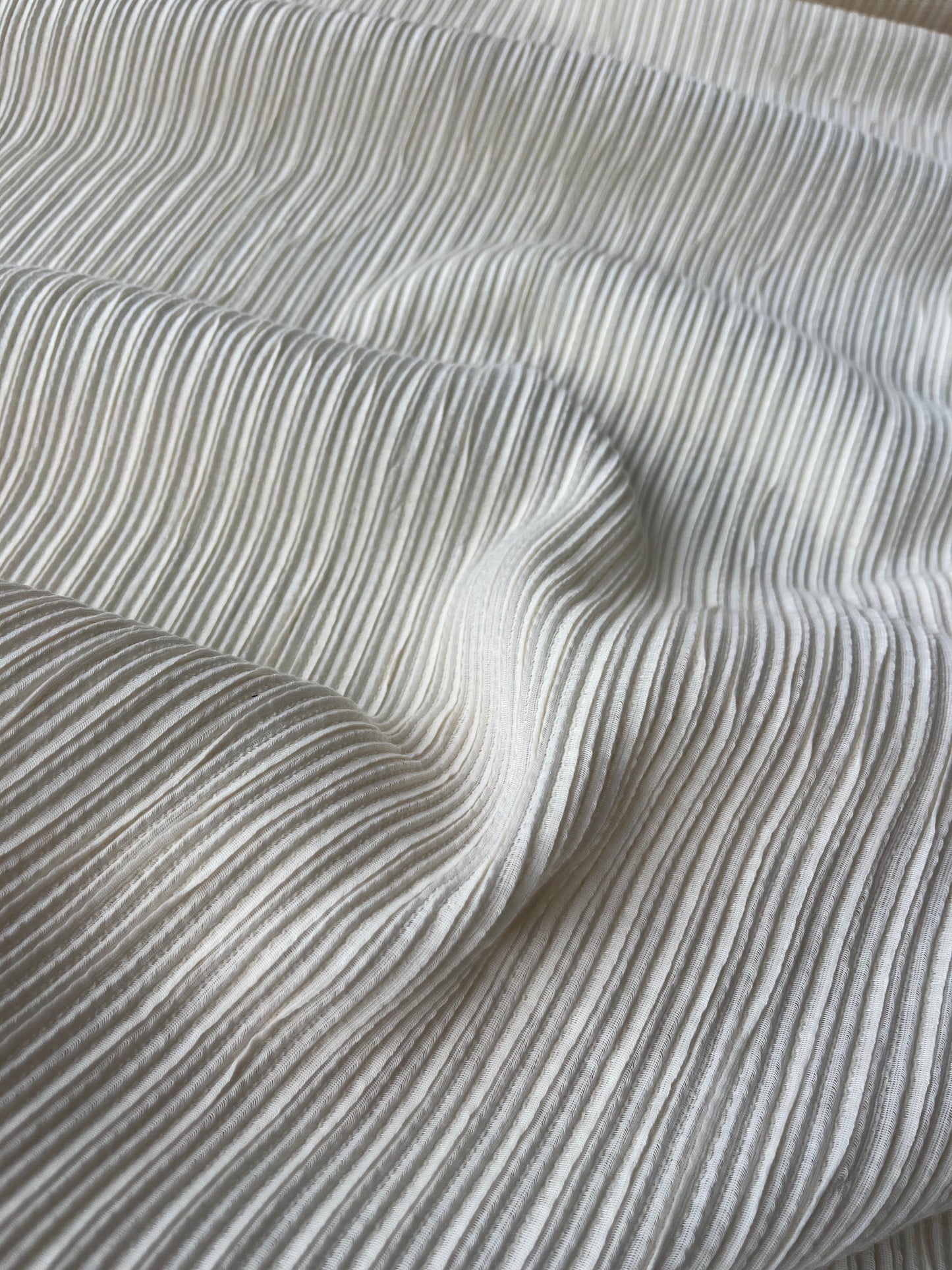 ATHENA 032 gauze pleated Issey light vanilla