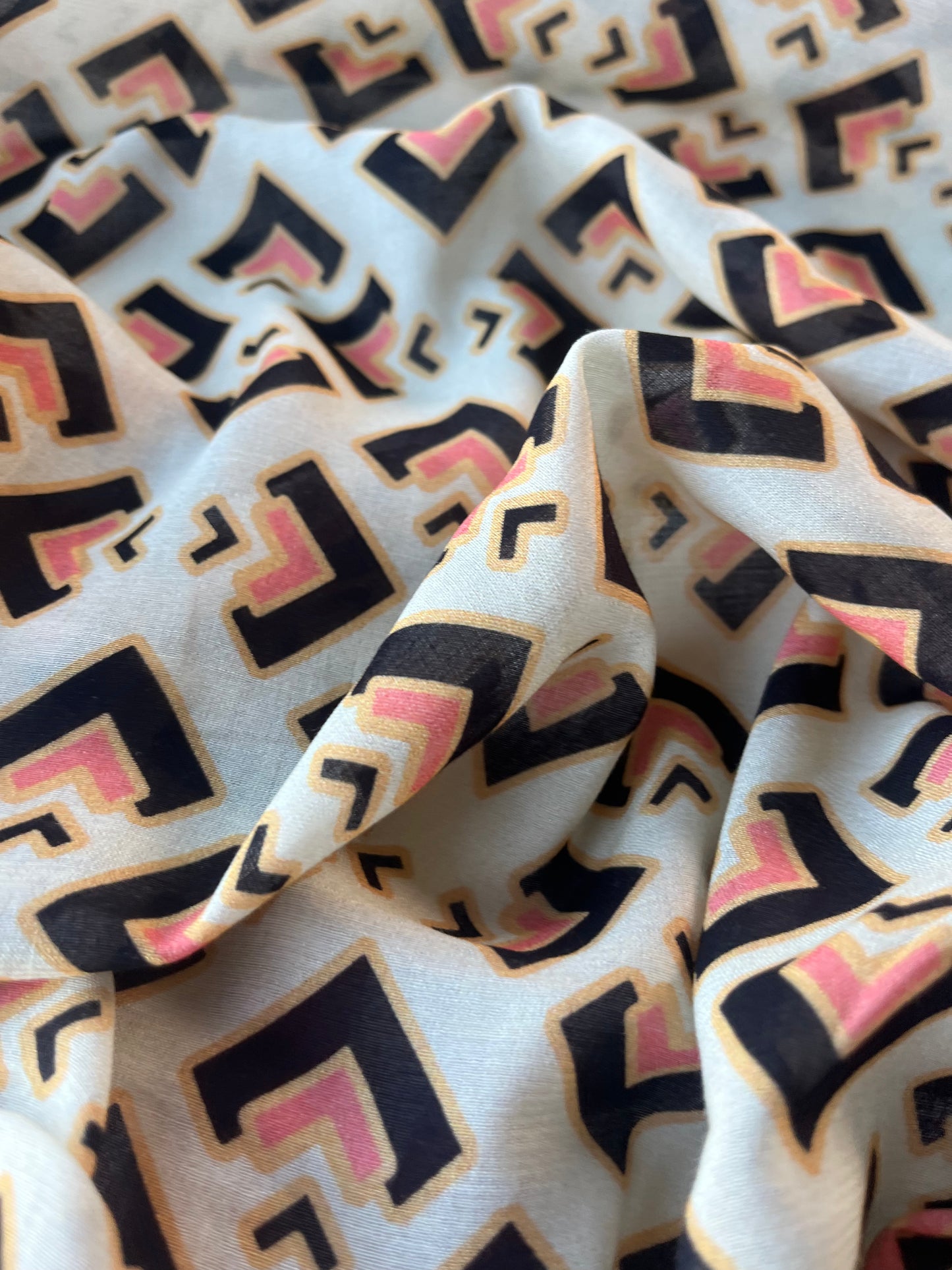 ATHENA 048 viscose voile fine geometrical arrows