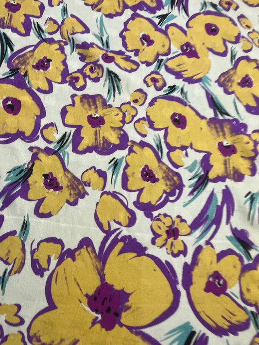 XII 063 warm viscose twill print purple/yellow flowers