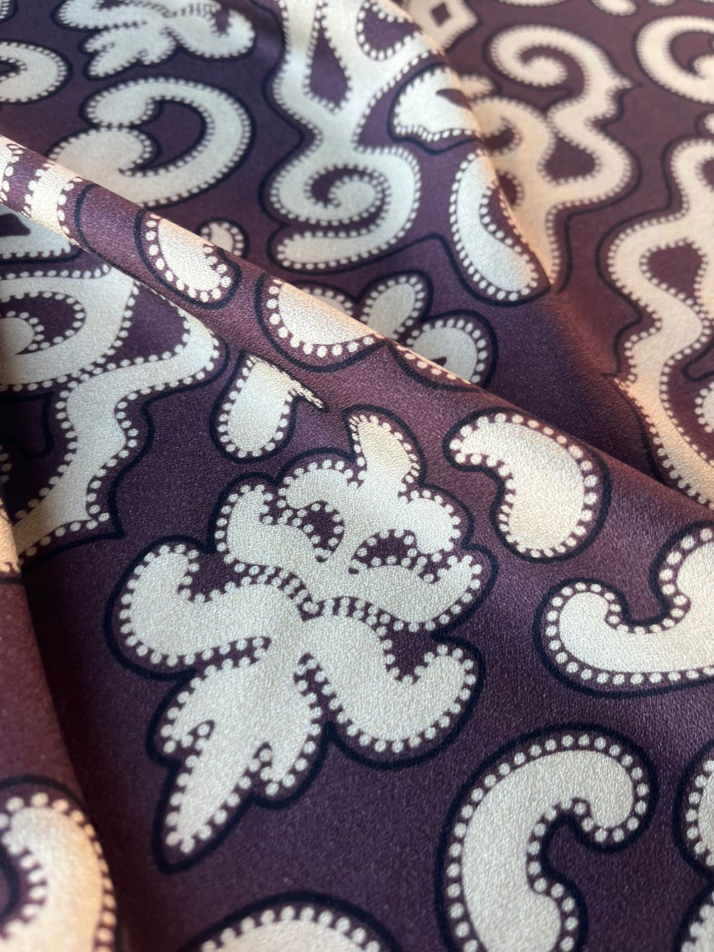JUNO 040 crêpe viscose ornamental print