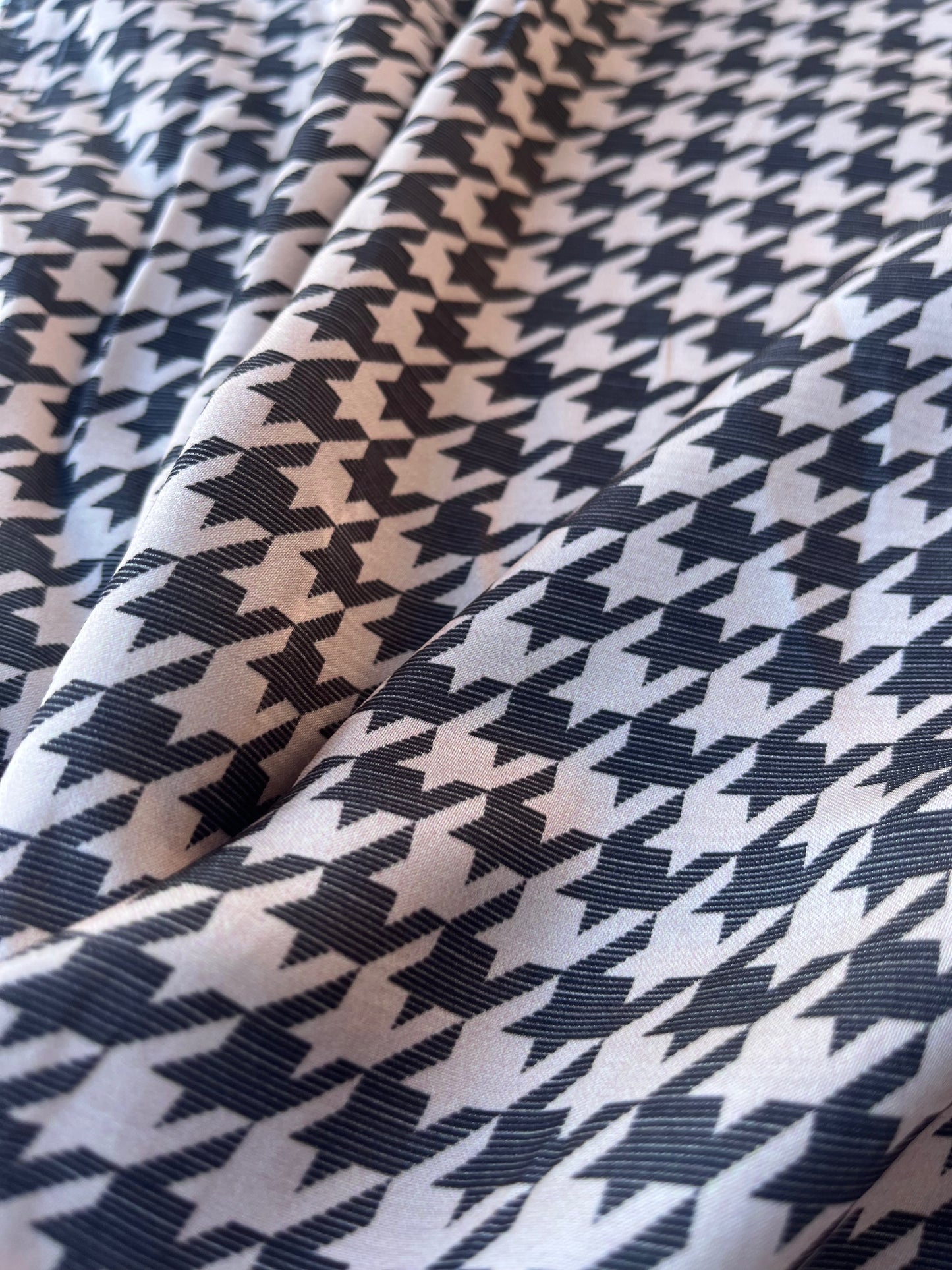 JUNO 043 viscose satin micro pied de poule