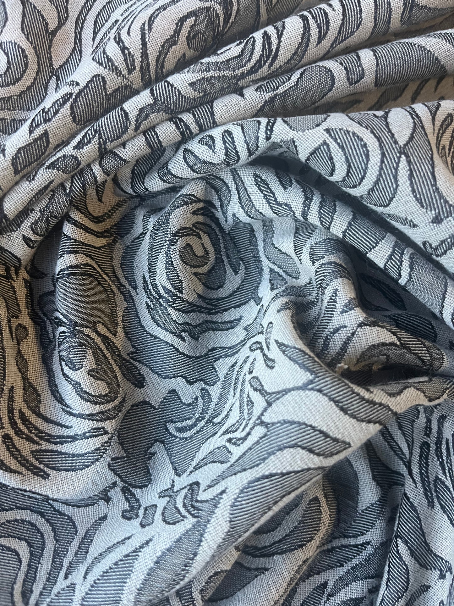 TINA 001 cotton stretch jacquard sand/brown roses