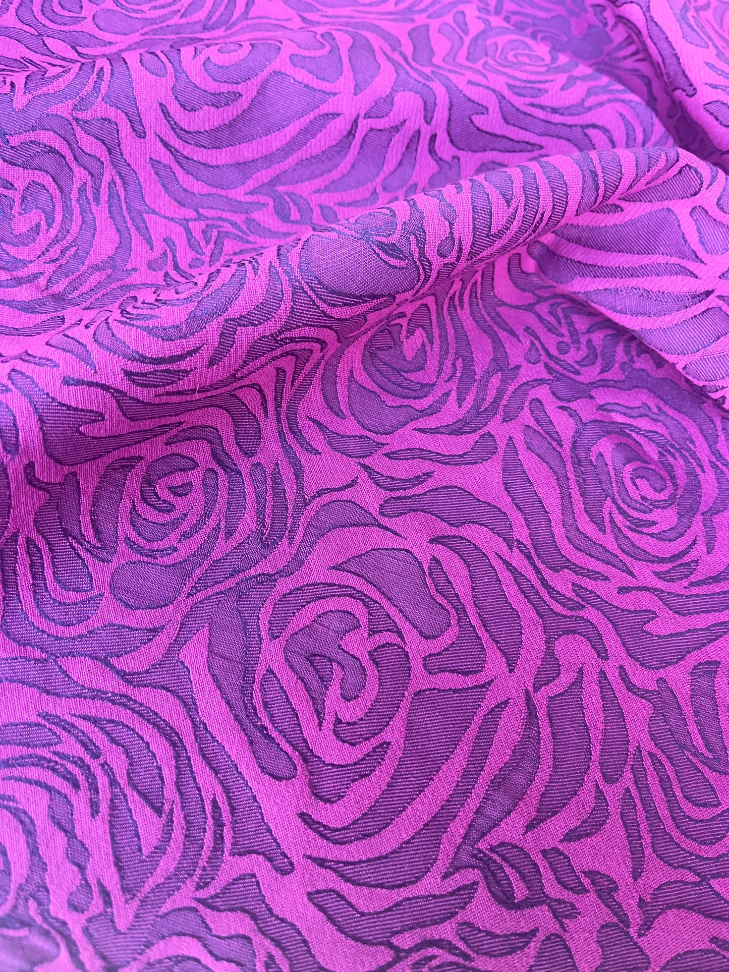 TINA 007 cotton stretch jacquard sfuchsia/navy roses