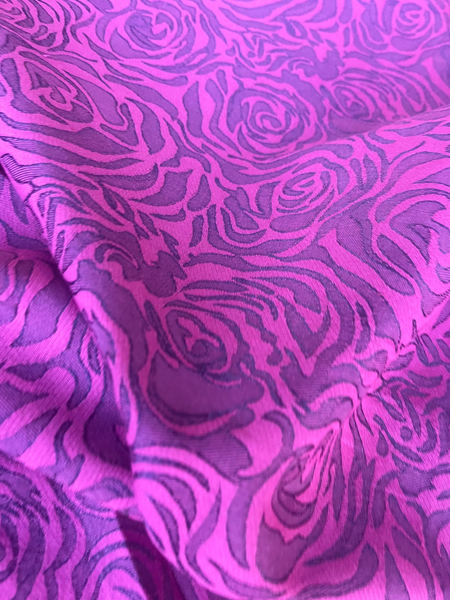 TINA 007 cotton stretch jacquard sfuchsia/navy roses