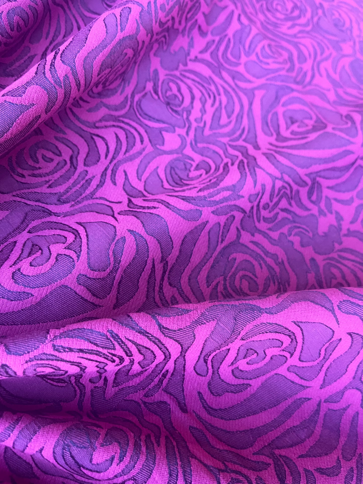 TINA 007 cotton stretch jacquard sfuchsia/navy roses