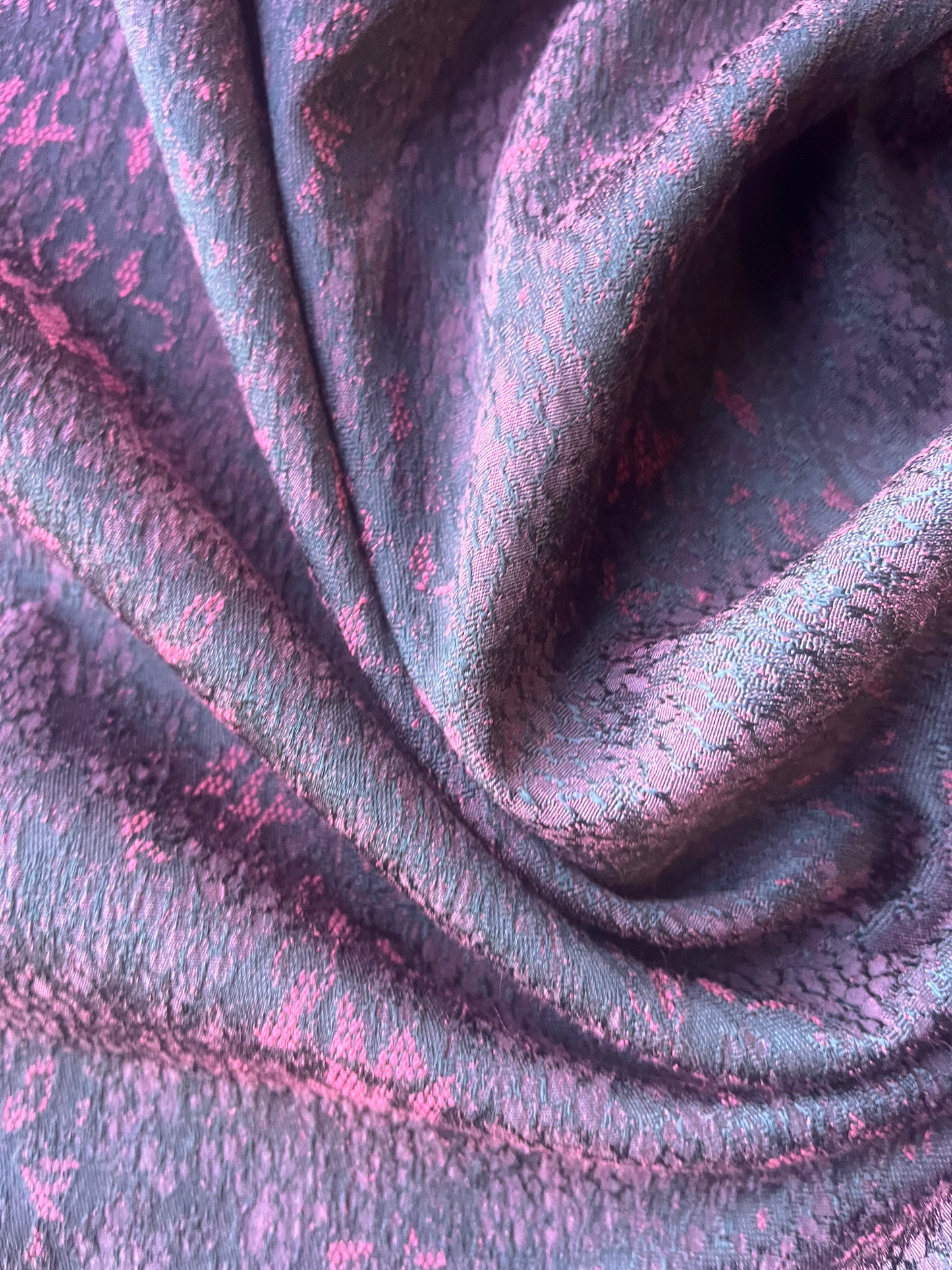 TINA 008 cotton stretch jacquard framboise/black small flower