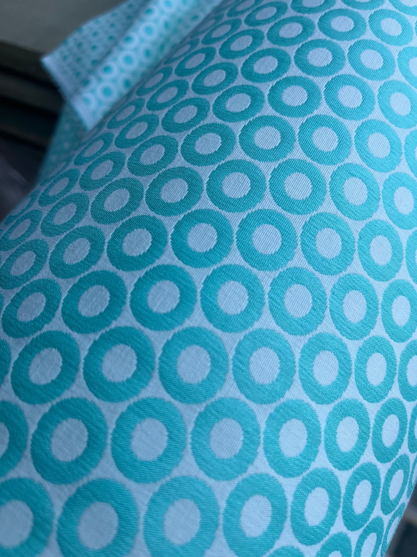 Jacques 005 cotton stretch jacquard soft green circles