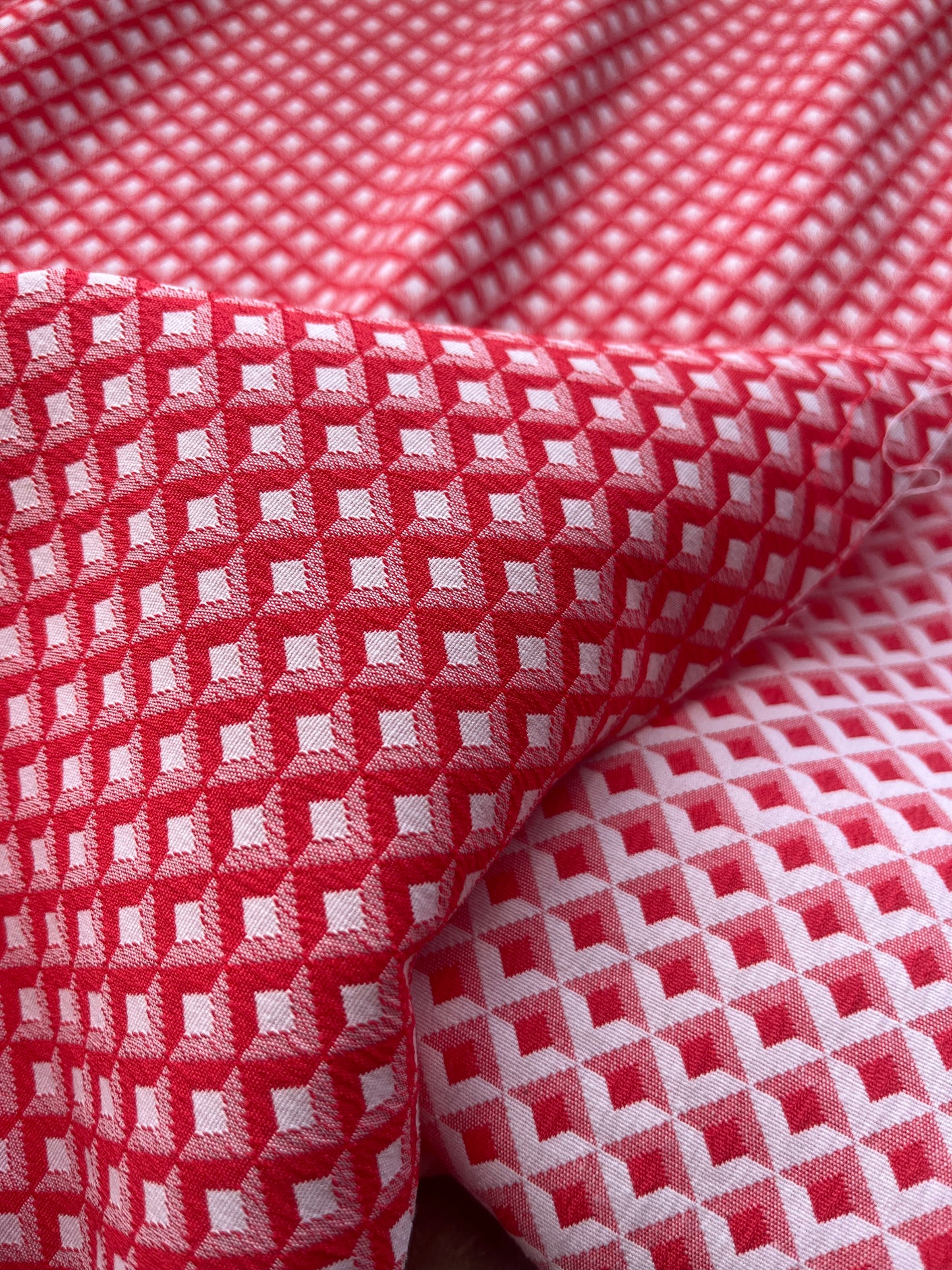 Jacques 009 cotton stretch jacquard red/white geometrical design