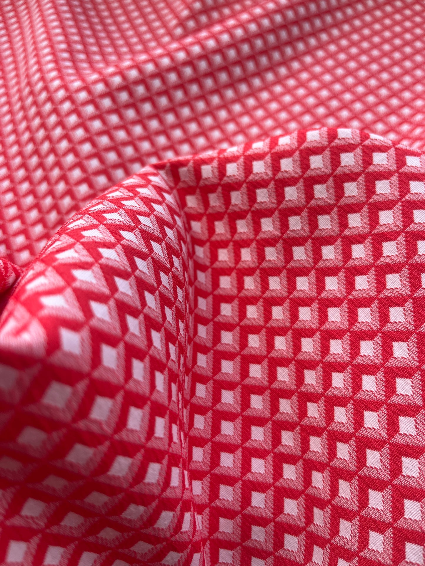 Jacques 009 cotton stretch jacquard red/white geometrical design
