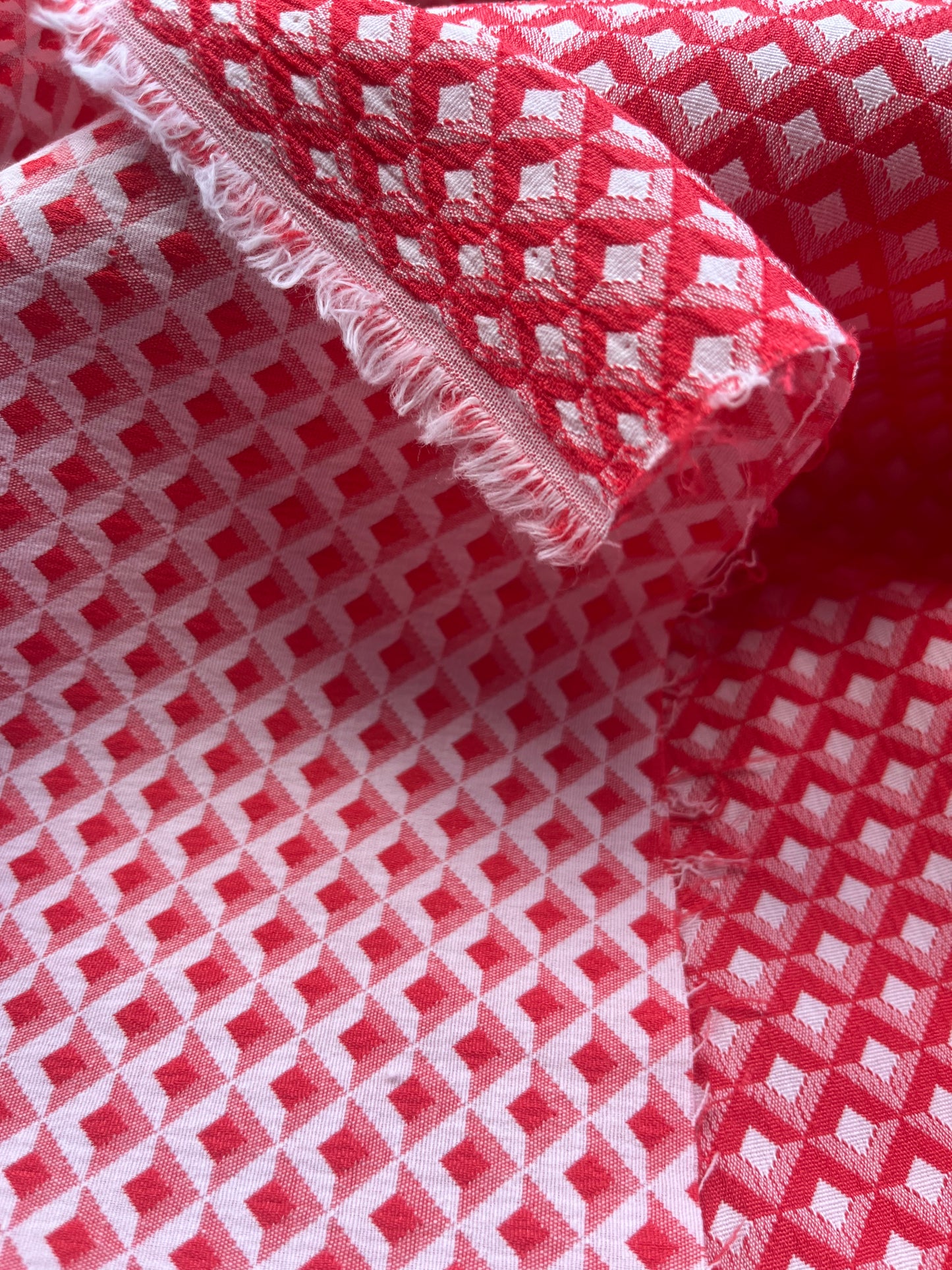 Jacques 009 cotton stretch jacquard red/white geometrical design