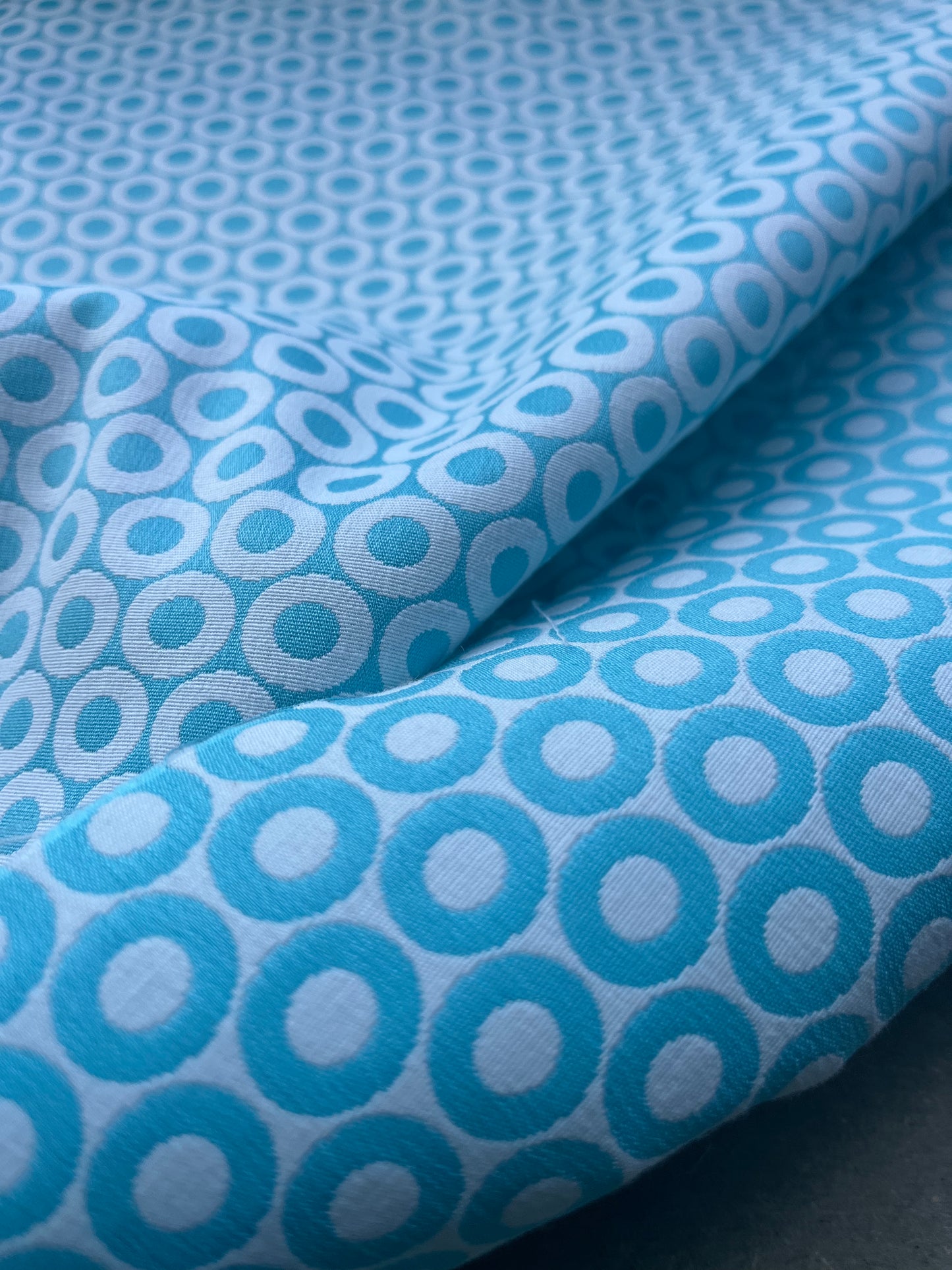 Jacques 011 cotton stretch jacquard petrol/white circles