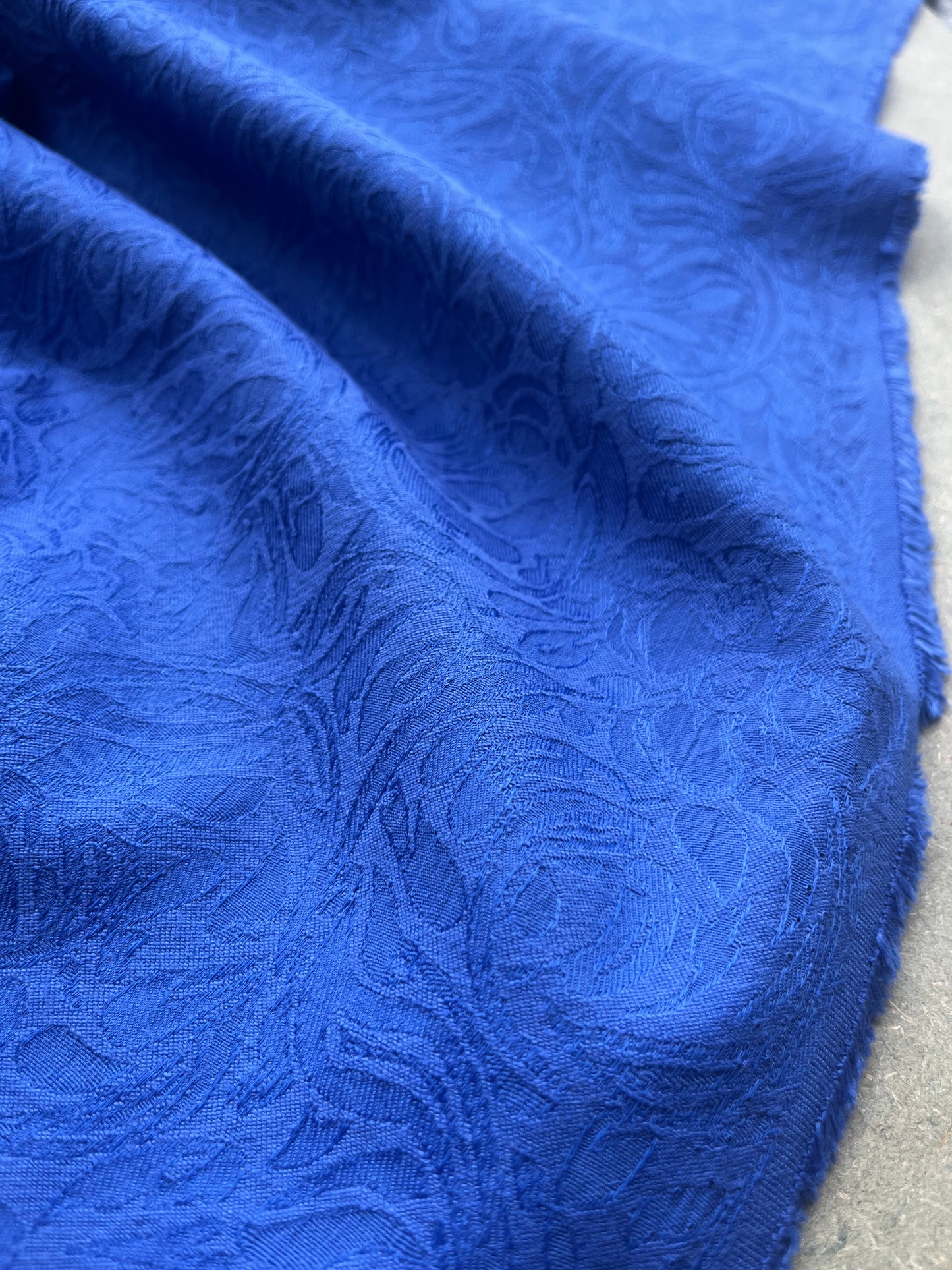 Jacques 014 cotton stretch jacquard electric blue flowers