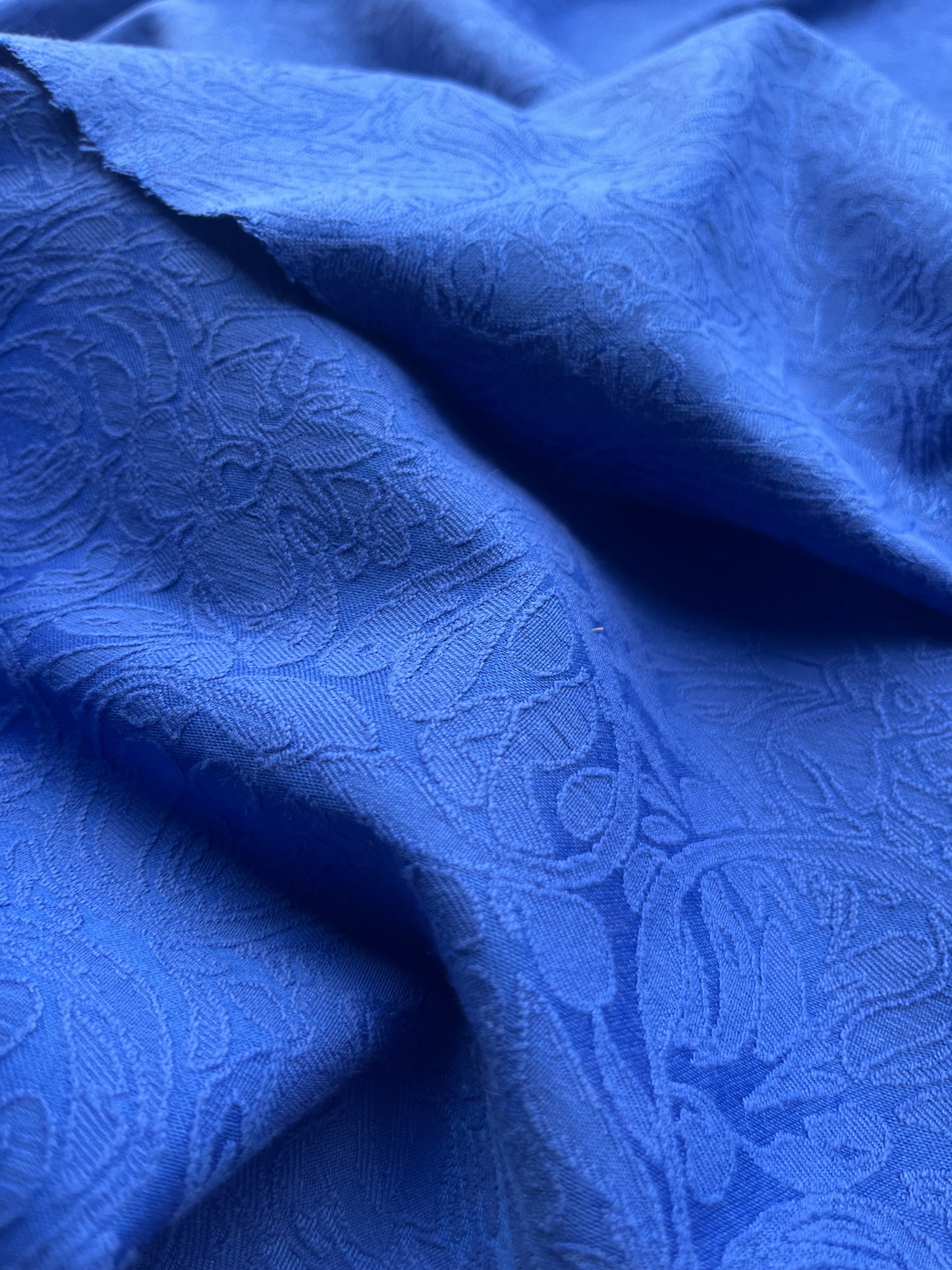 Jacques 014 cotton stretch jacquard electric blue flowers