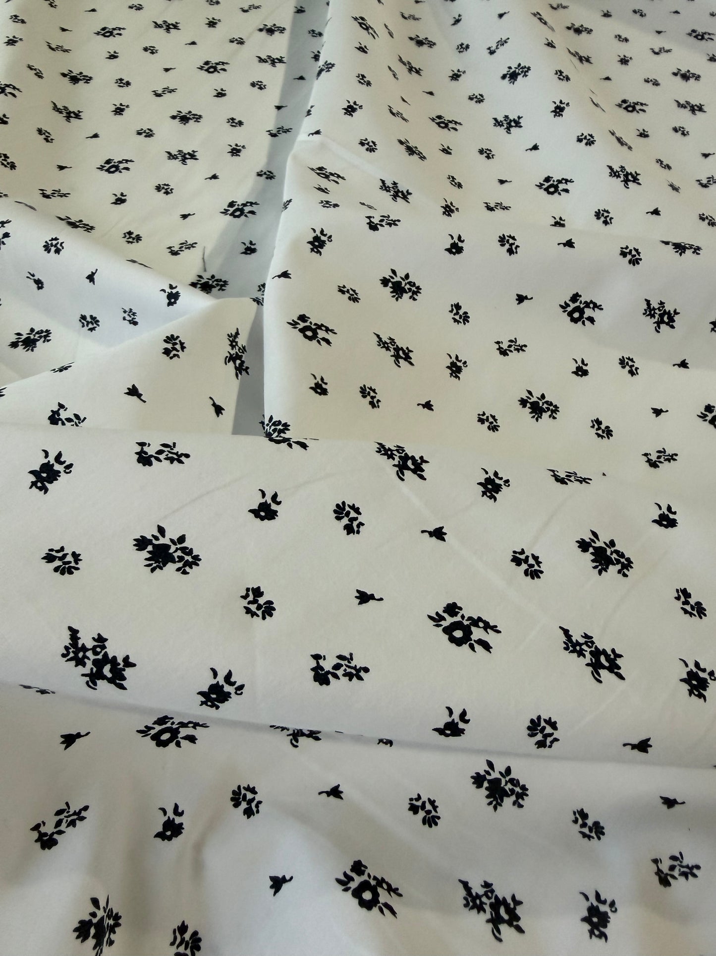 FREDO 012 cotton poplin flower bouquets