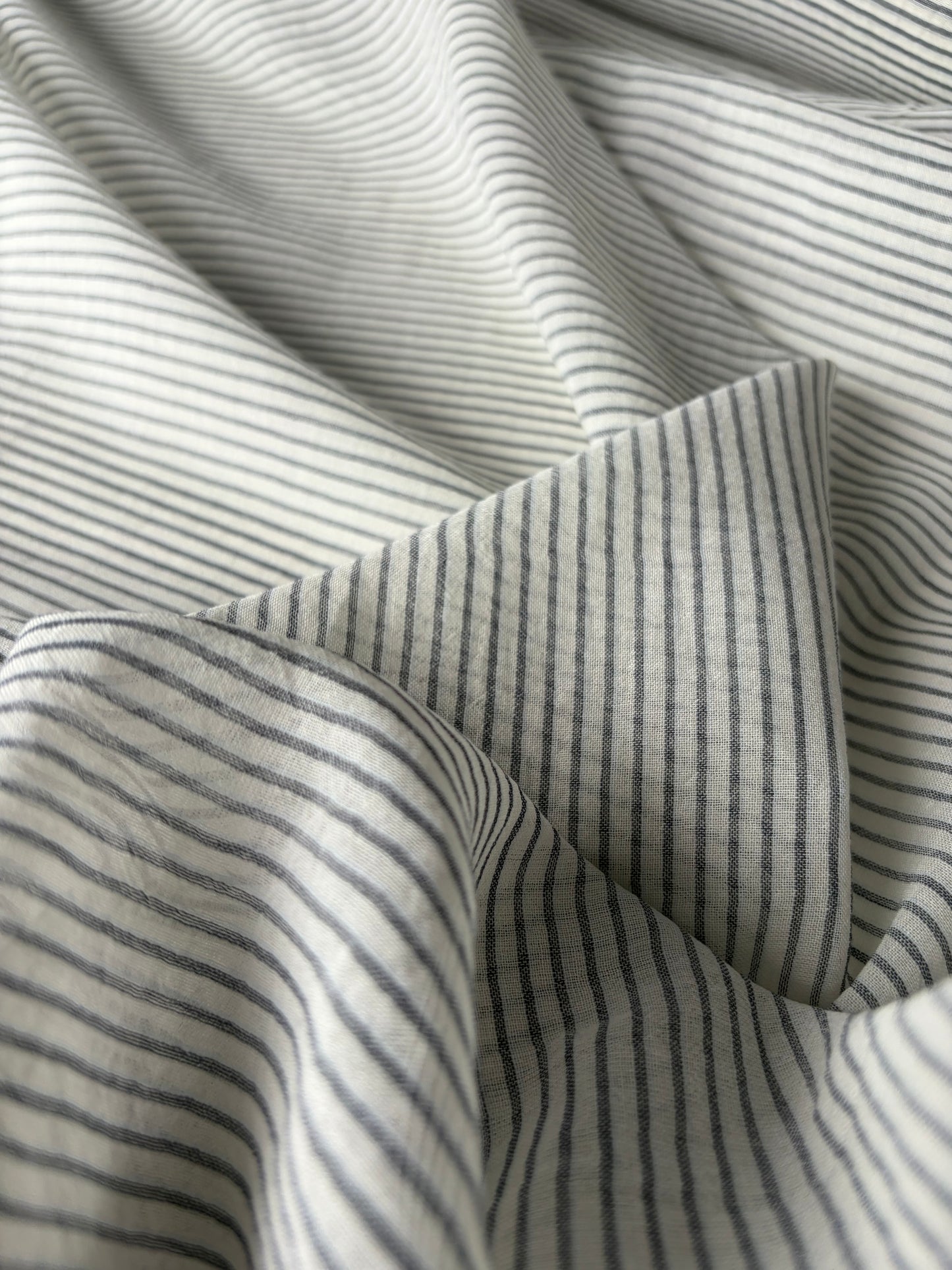 FREDO 018 yarndyed cotton voile stripes