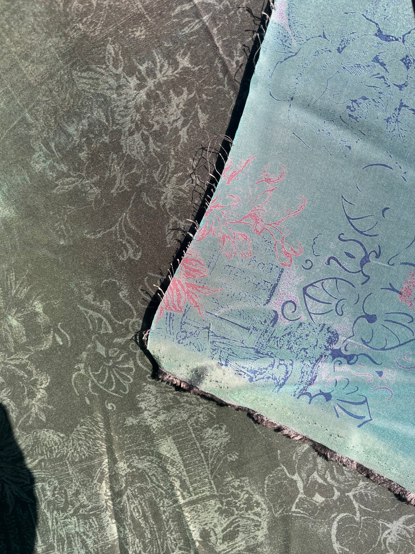 Solstice collection 4 cupro/viscose iridescent print