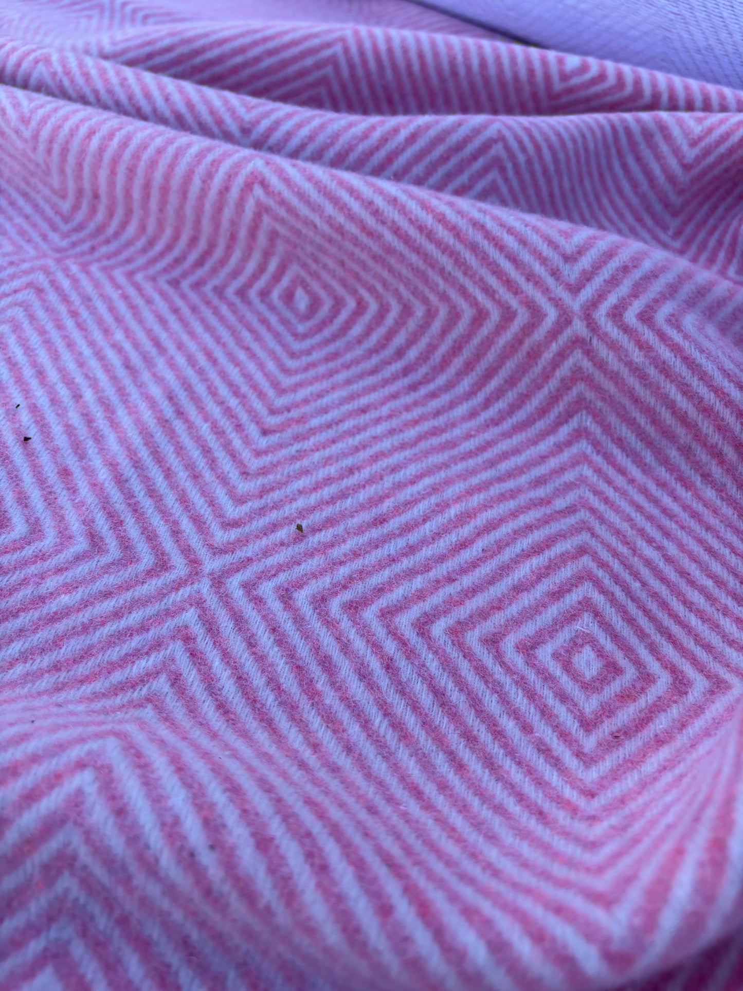 CHARLY 038 pink checkered heavy wool flannel