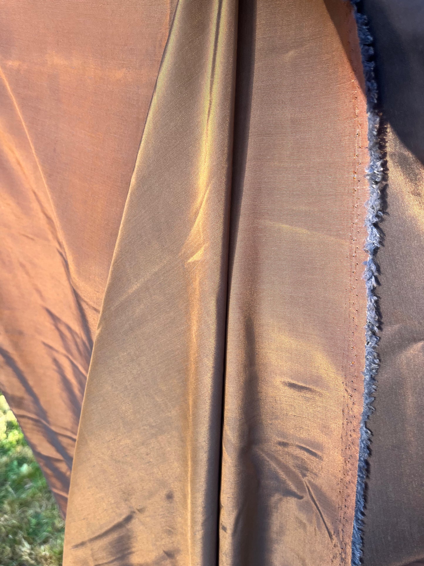 Solstice collection 11 cupro/viscose brown/brique changeant fabric