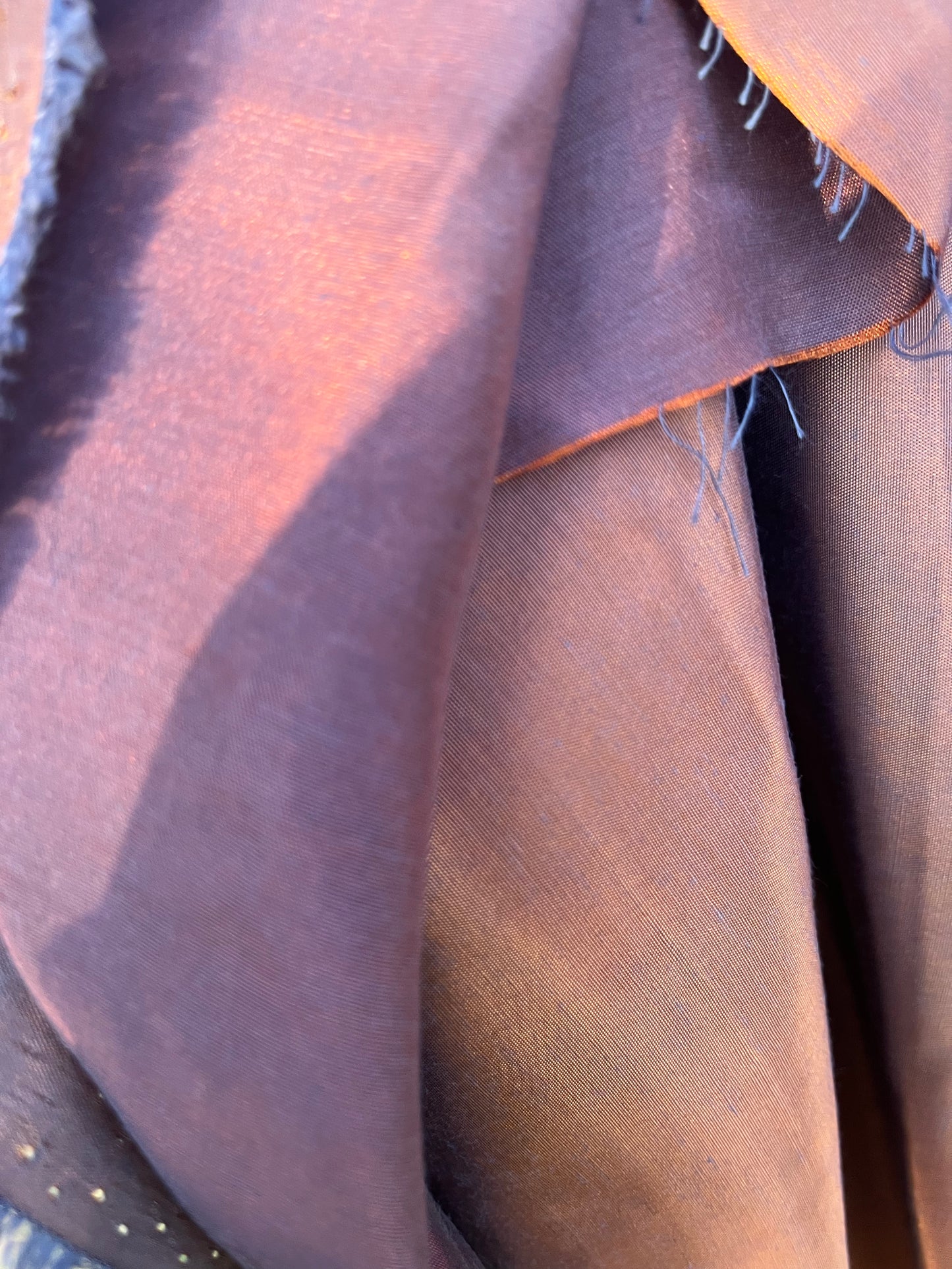 Solstice collection 11 cupro/viscose brown/brique changeant fabric