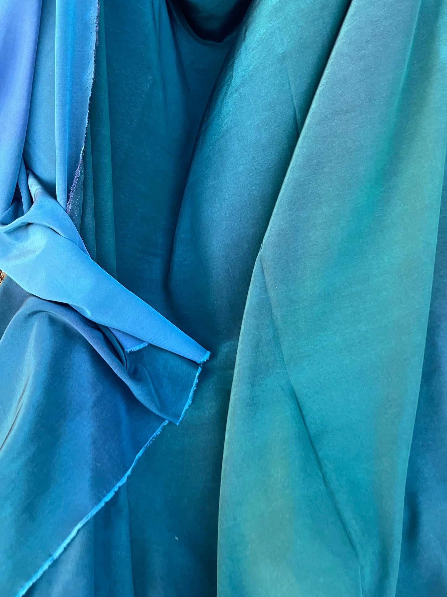 Solstice collection 17 cupro/viscose petrol/green/blue tie-dye fabric
