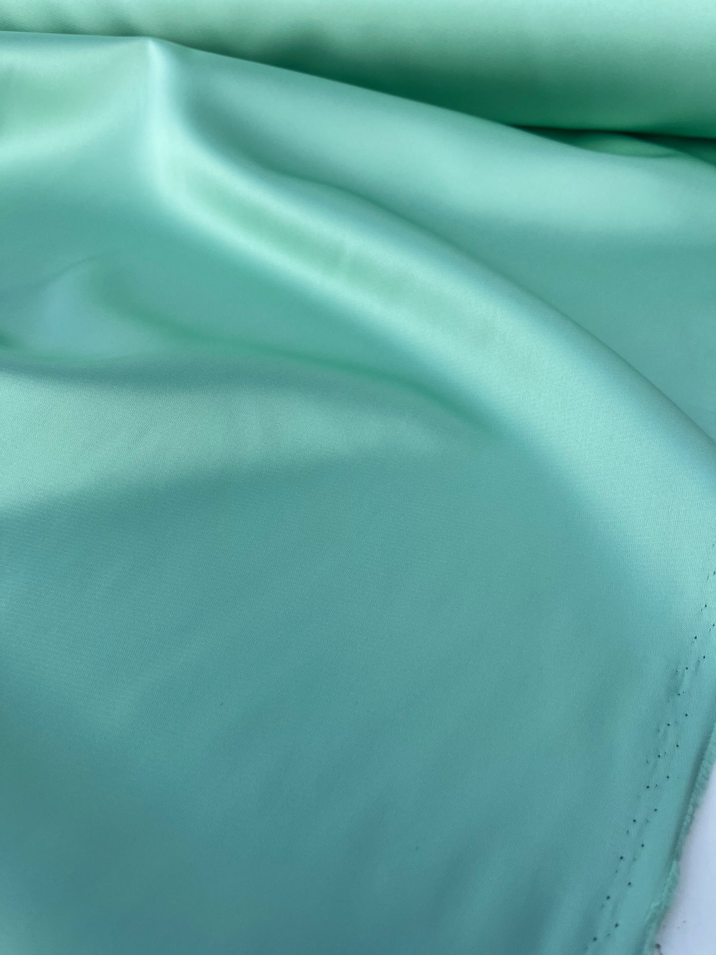 AMOS 015 heavy satin mint green