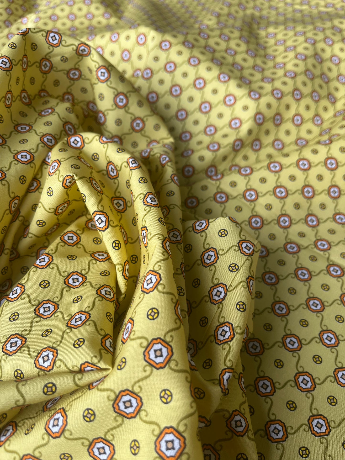 In the Garden 8 cotton bachette yellow geometrical print