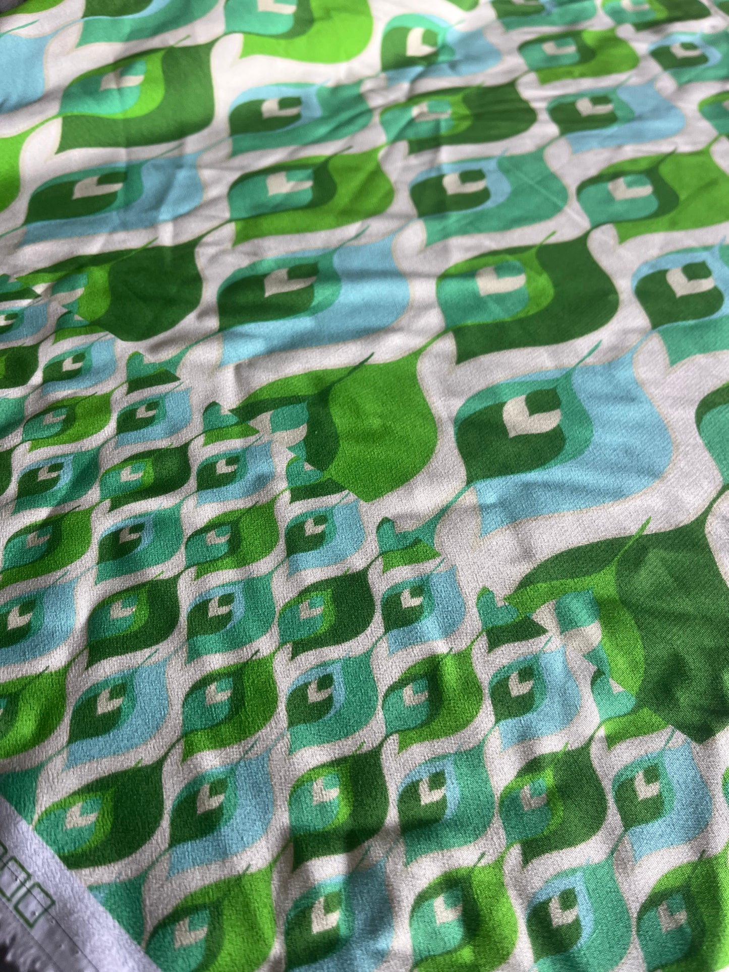 In The Garden 13 crêpe viscose single border print