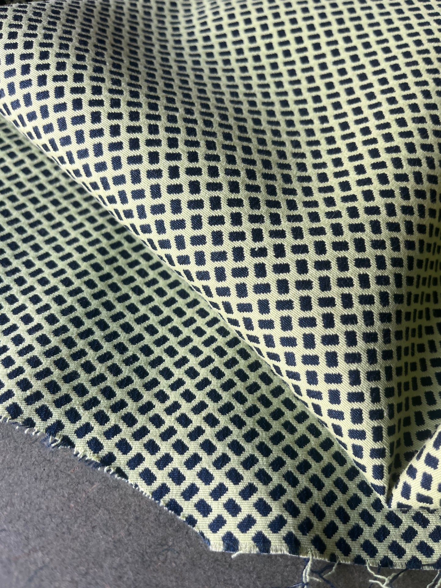 In The Garden 15 stretch jacquard navy/lemon small design