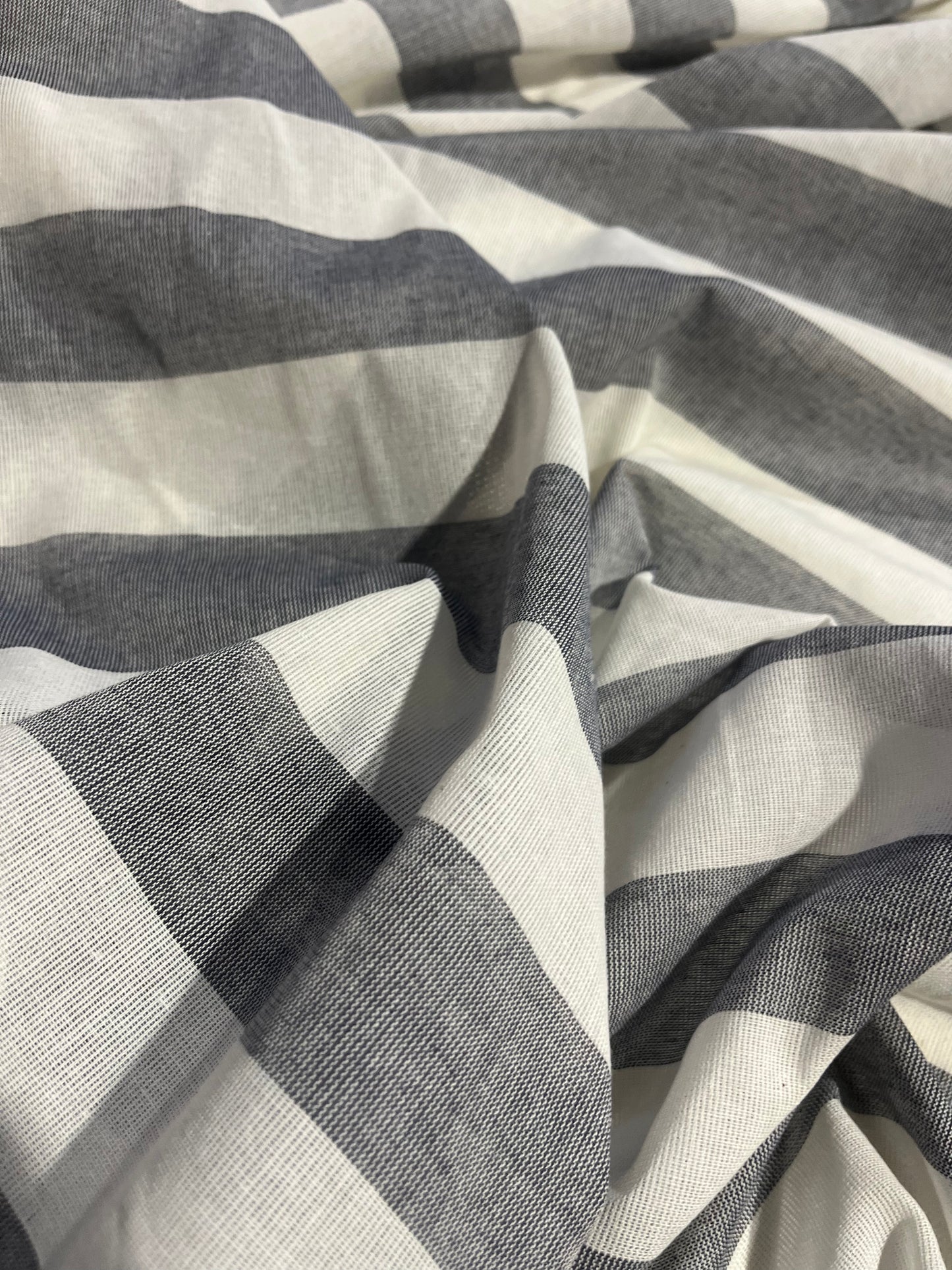 AMOS 025 woven cotton gaze stripe navy