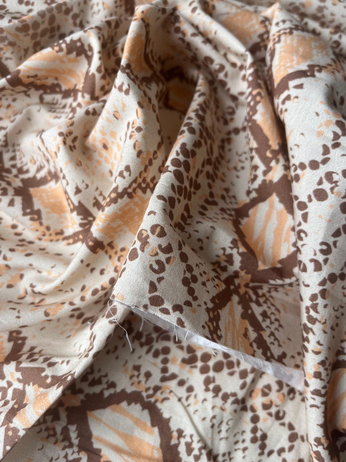 ATILLA 038 silky poplin snake digital