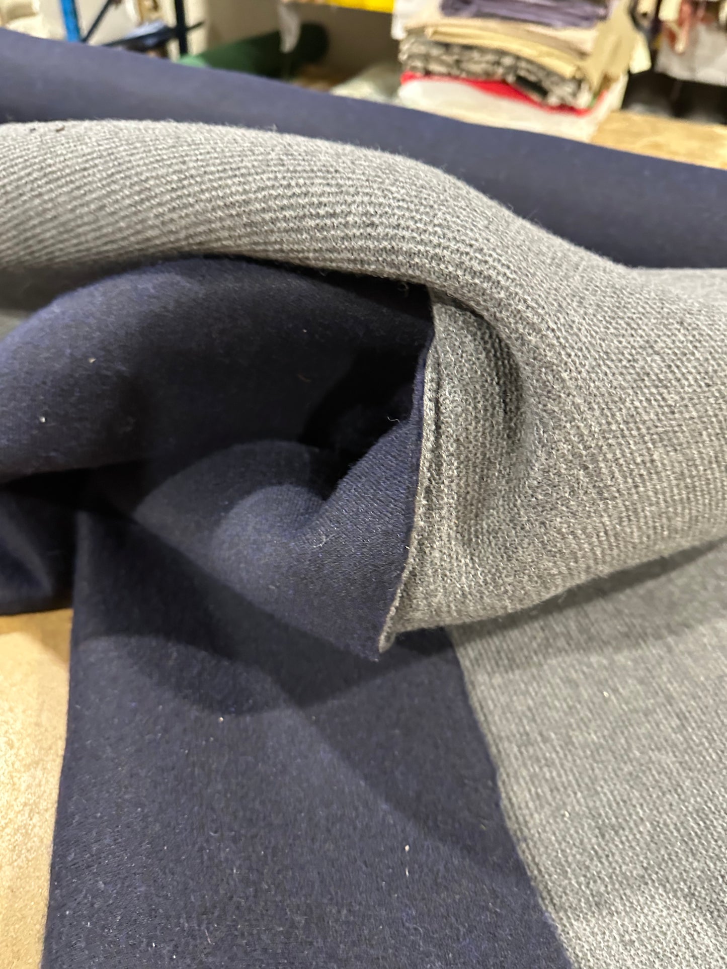 Flip side 445 wool jersey cable structure double face Navy/Grey