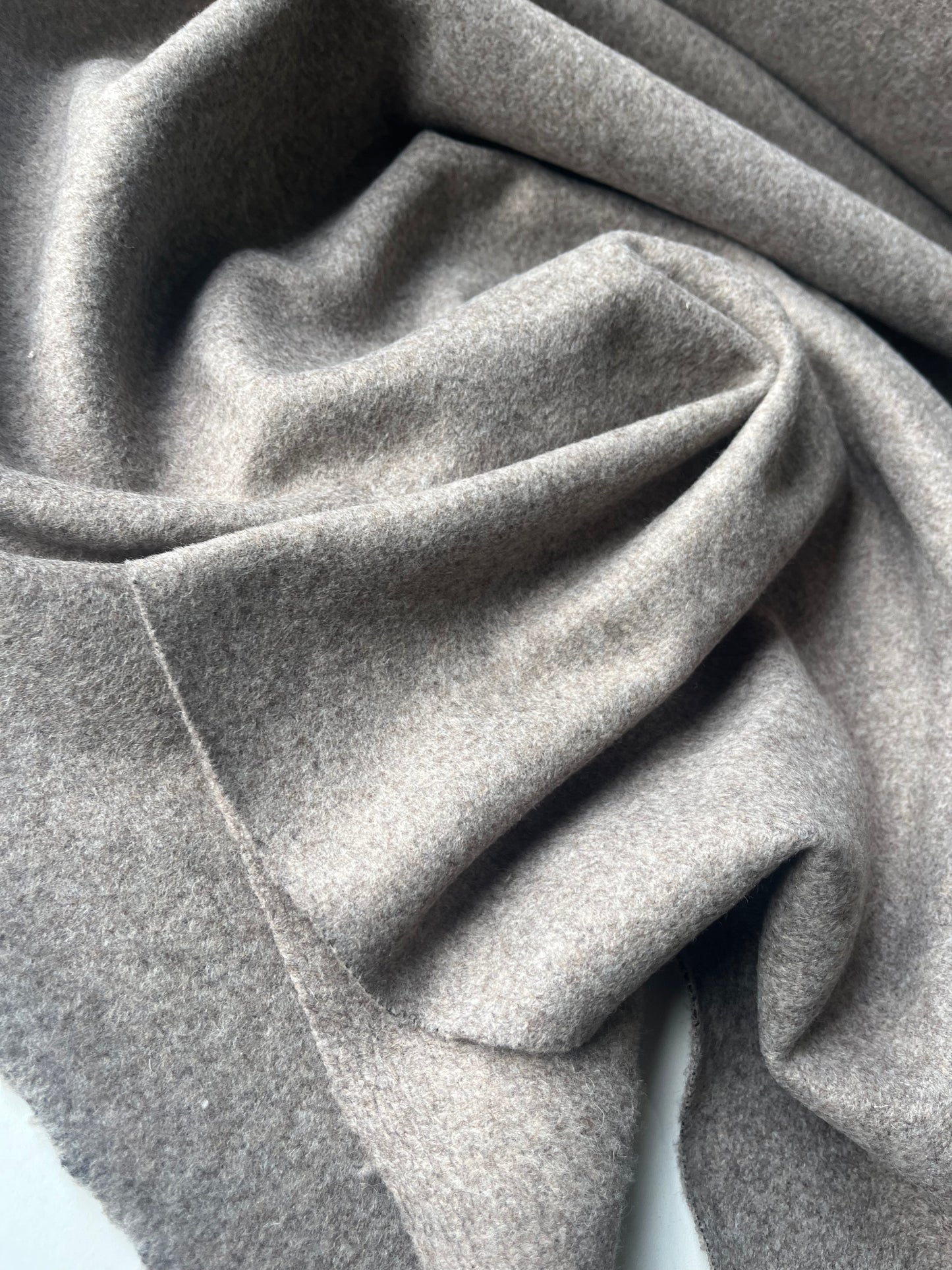 ATHENA 046 velours de laine vison