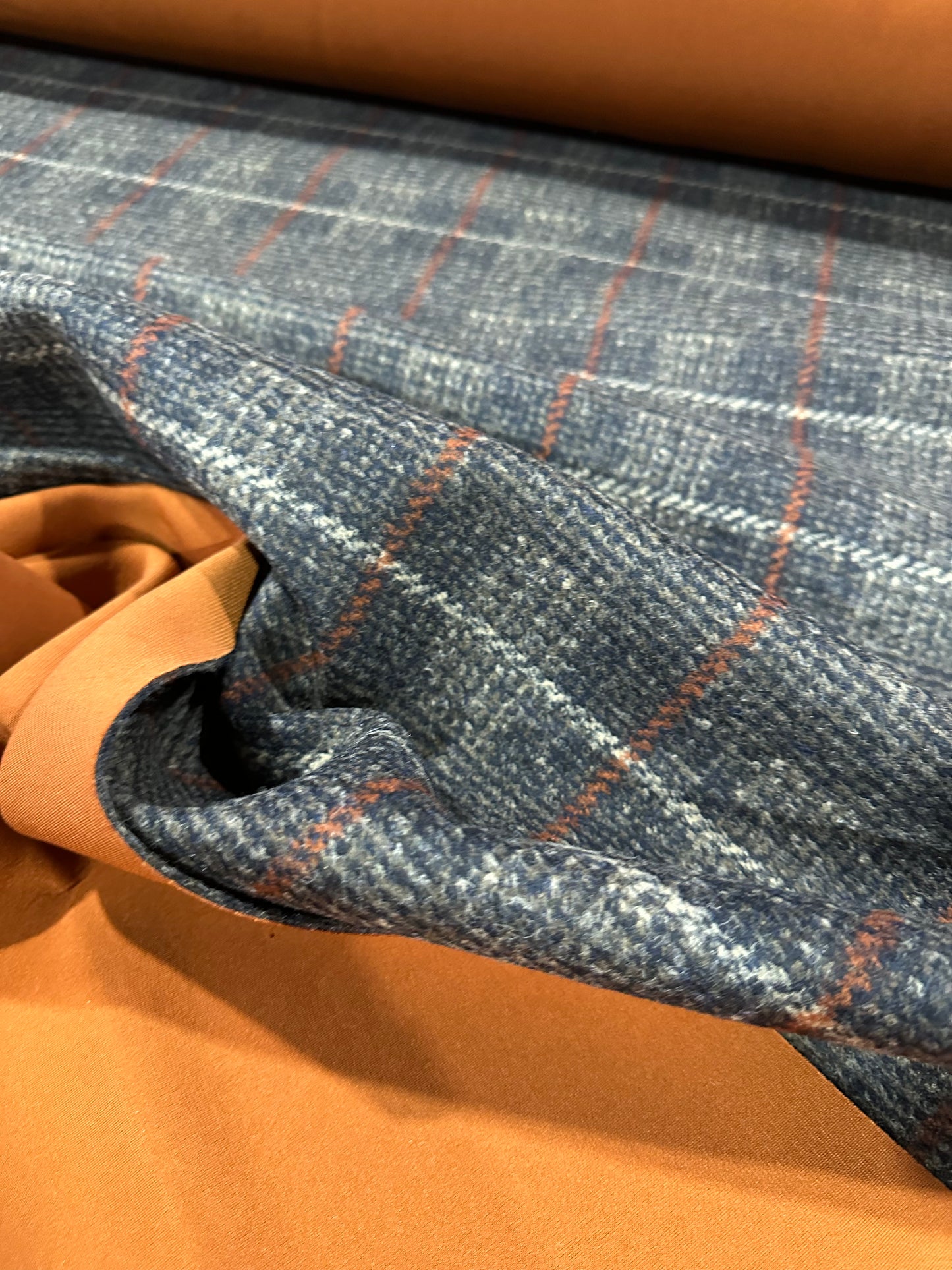 Flip side 525 wool jersey orange, ecru check double face orange