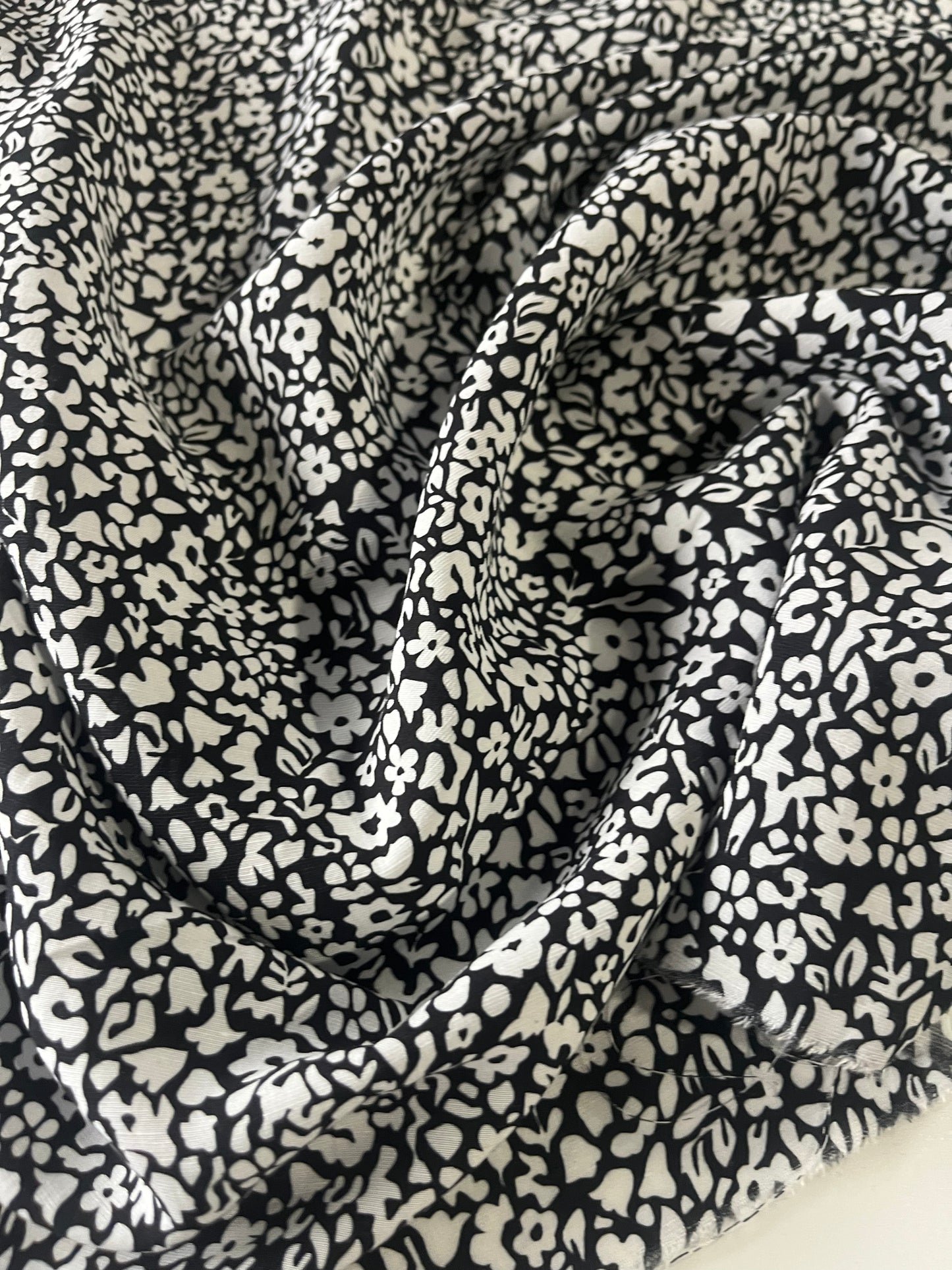 BACCHUS 009 slub viscose linen ditsy flowers